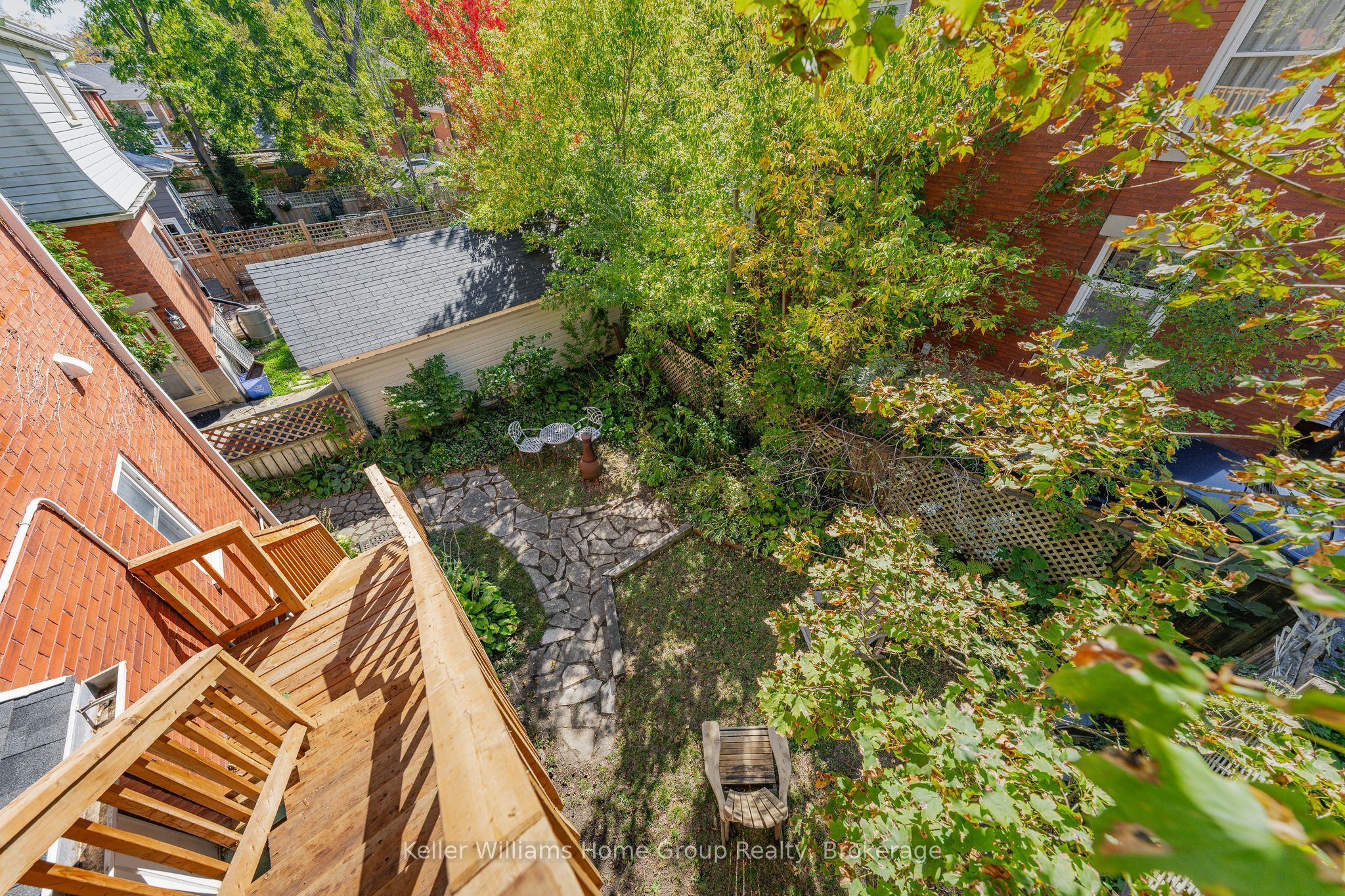 130 Yorkshire Street N Property Photo 41