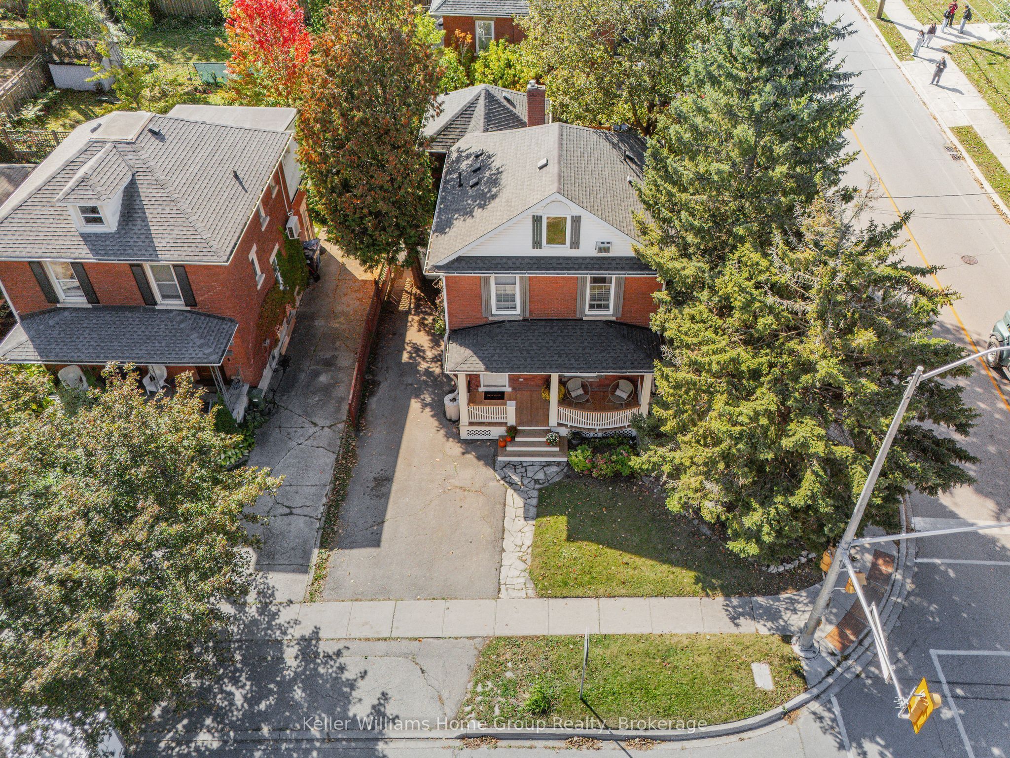 130 Yorkshire Street N Property Photo 47