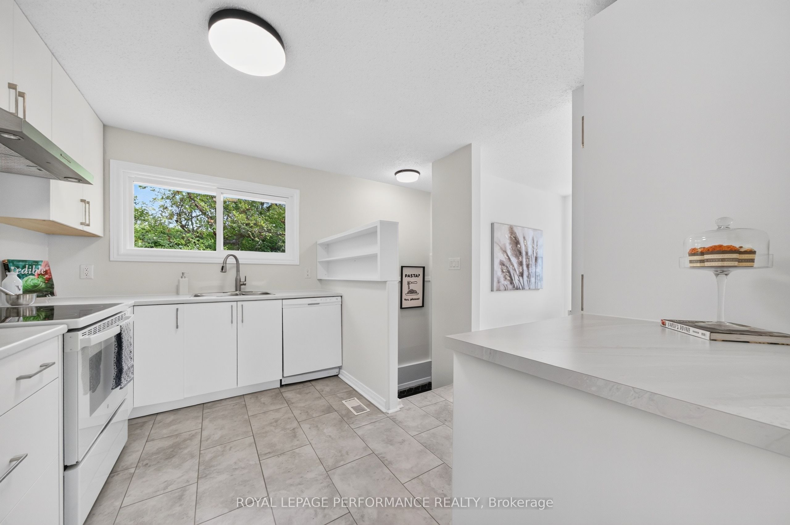 21 Millbrook Crescent Property Photo 16