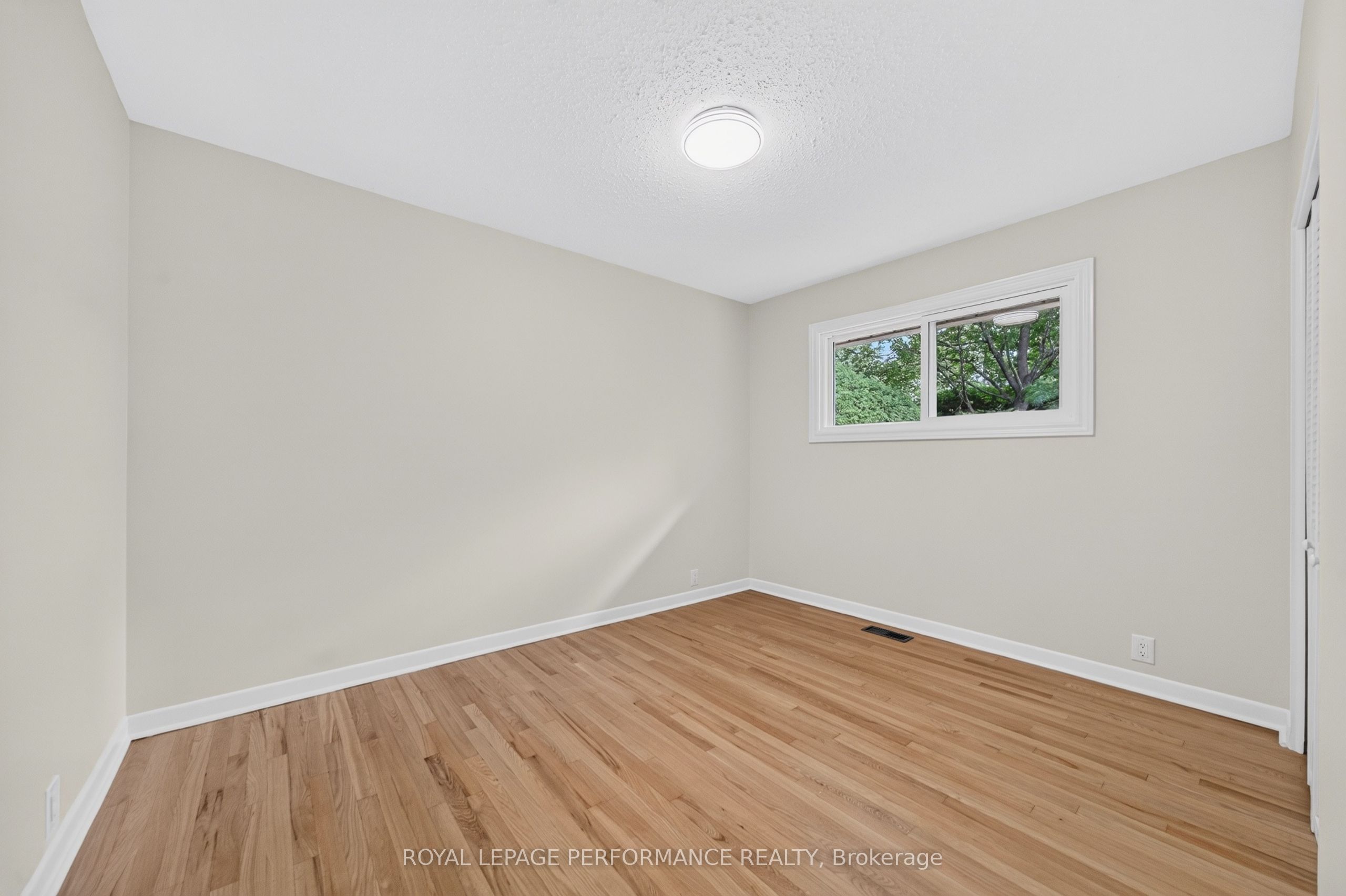 21 Millbrook Crescent Property Photo 20