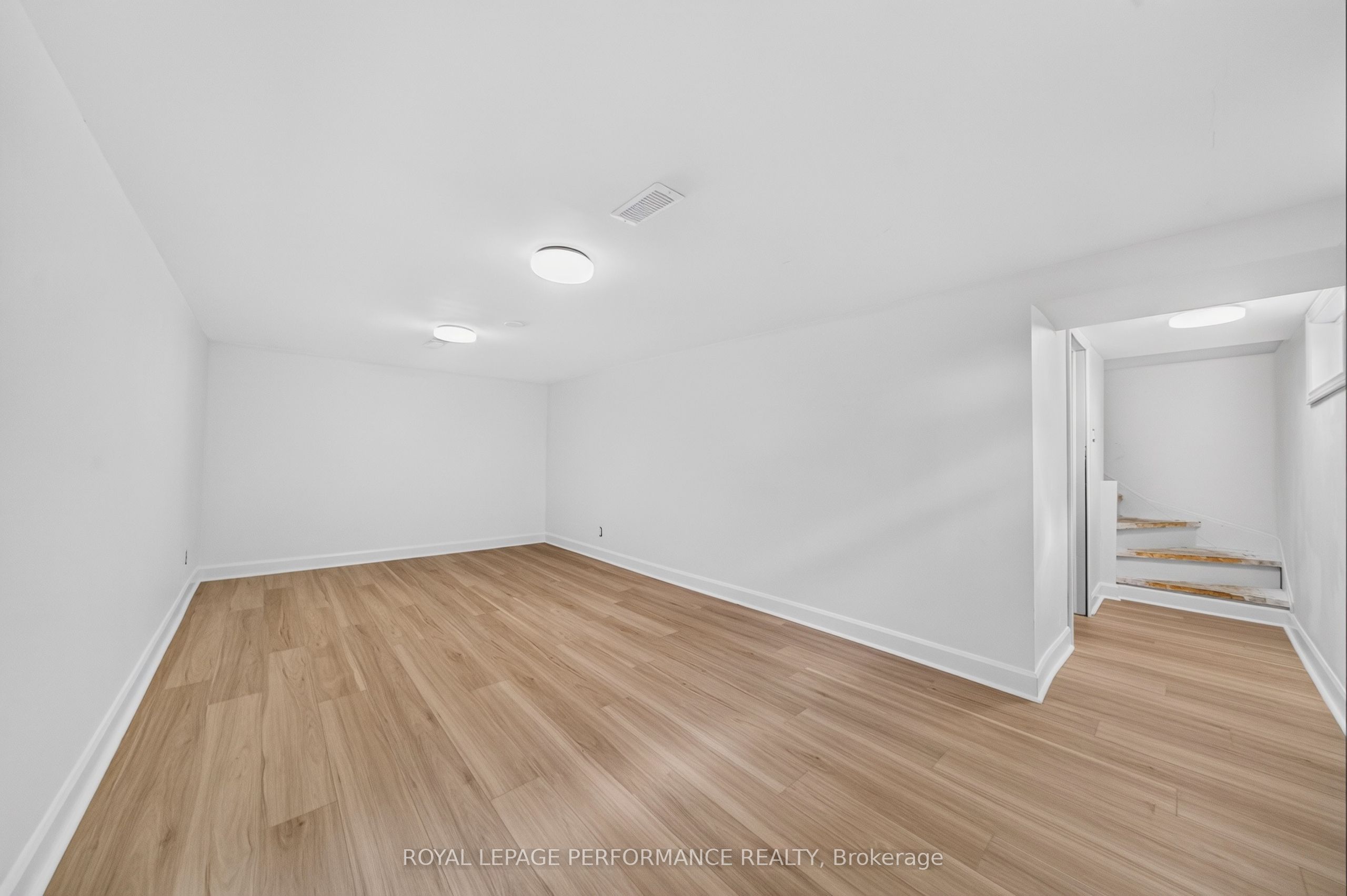 21 Millbrook Crescent Property Photo 28
