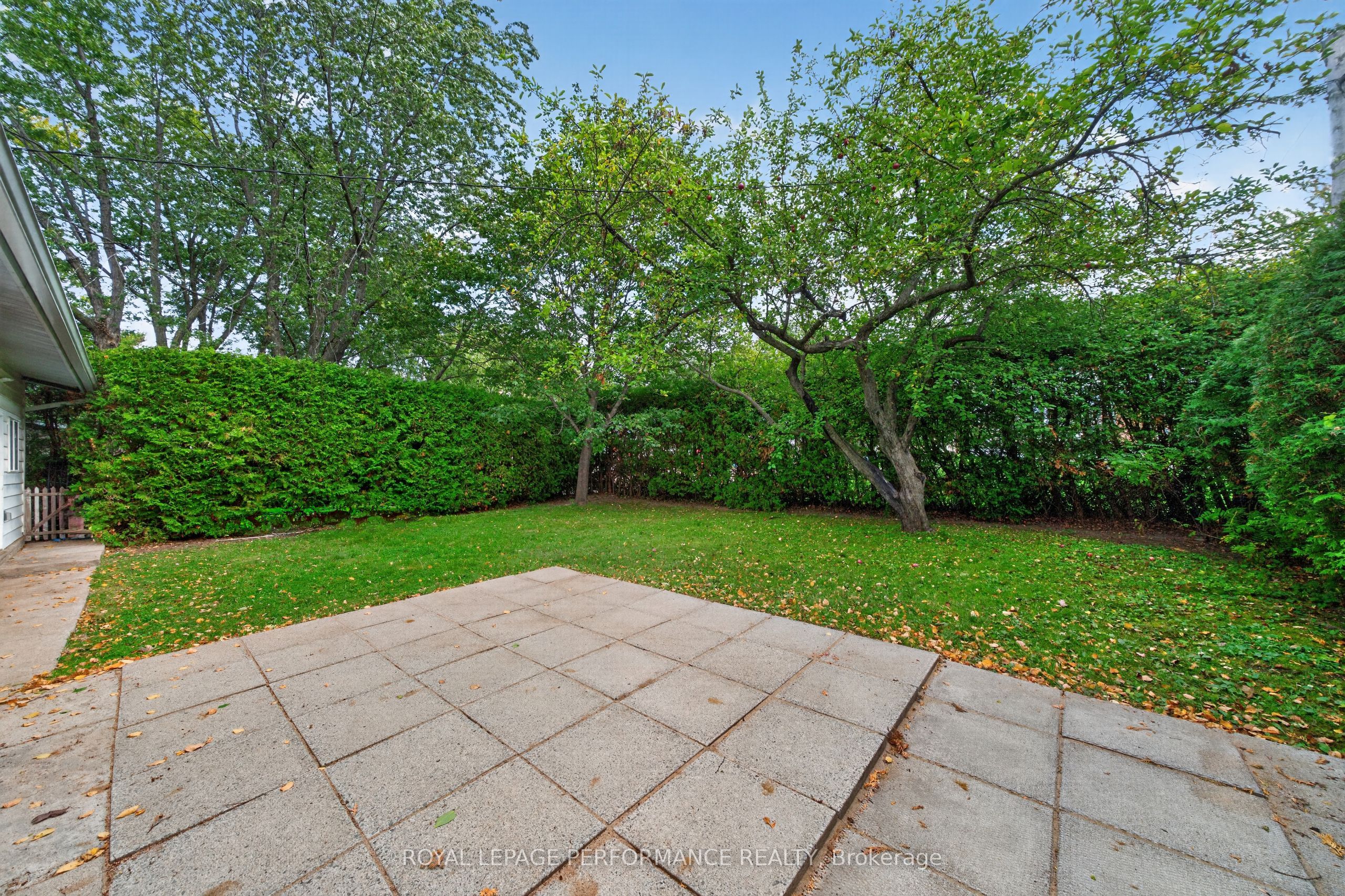 21 Millbrook Crescent Property Photo 32