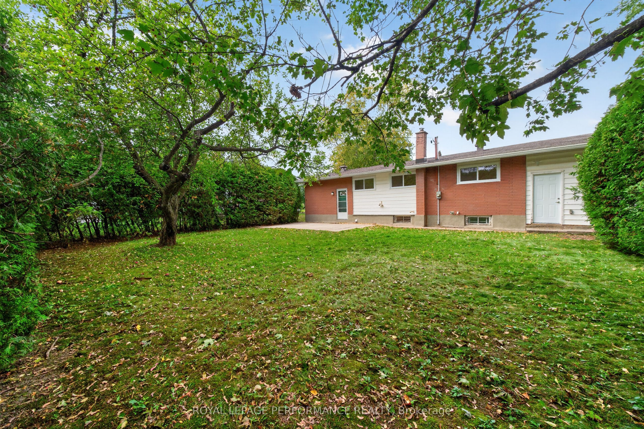 21 Millbrook Crescent Property Photo 35