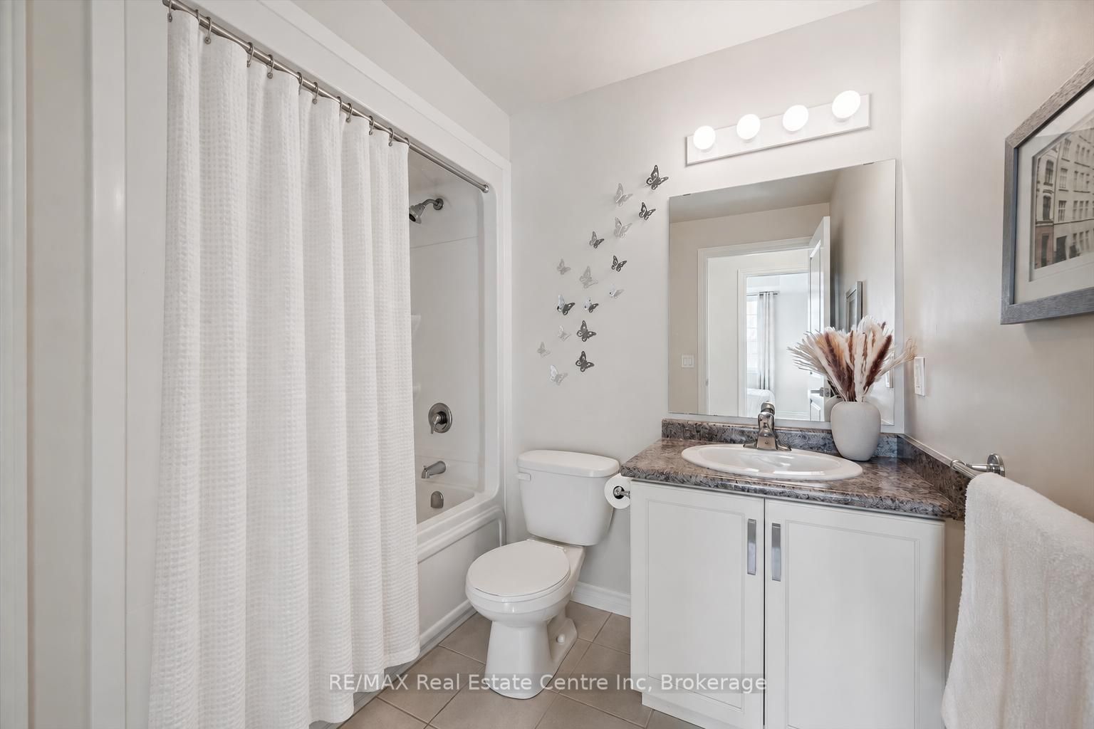 1077 Gordon Street 134 Property Photo 11