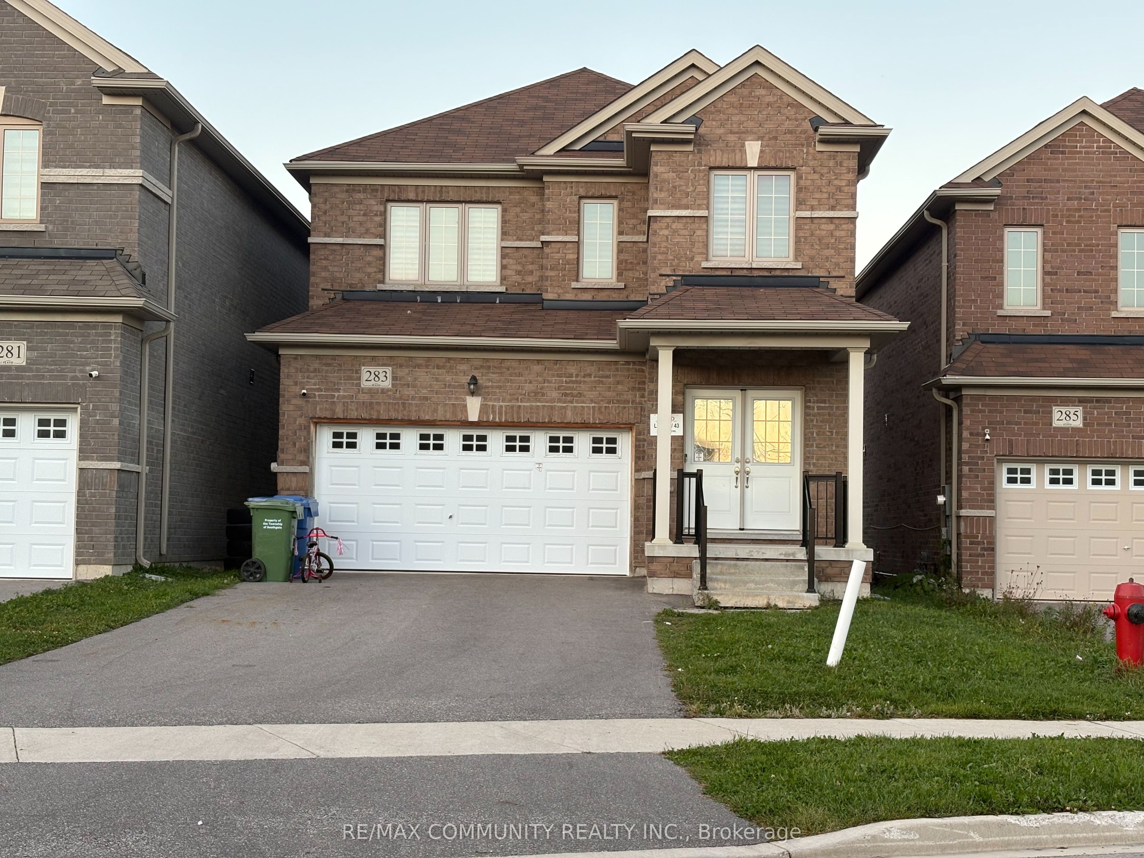 283 Ridley Crescent Property Photo 2