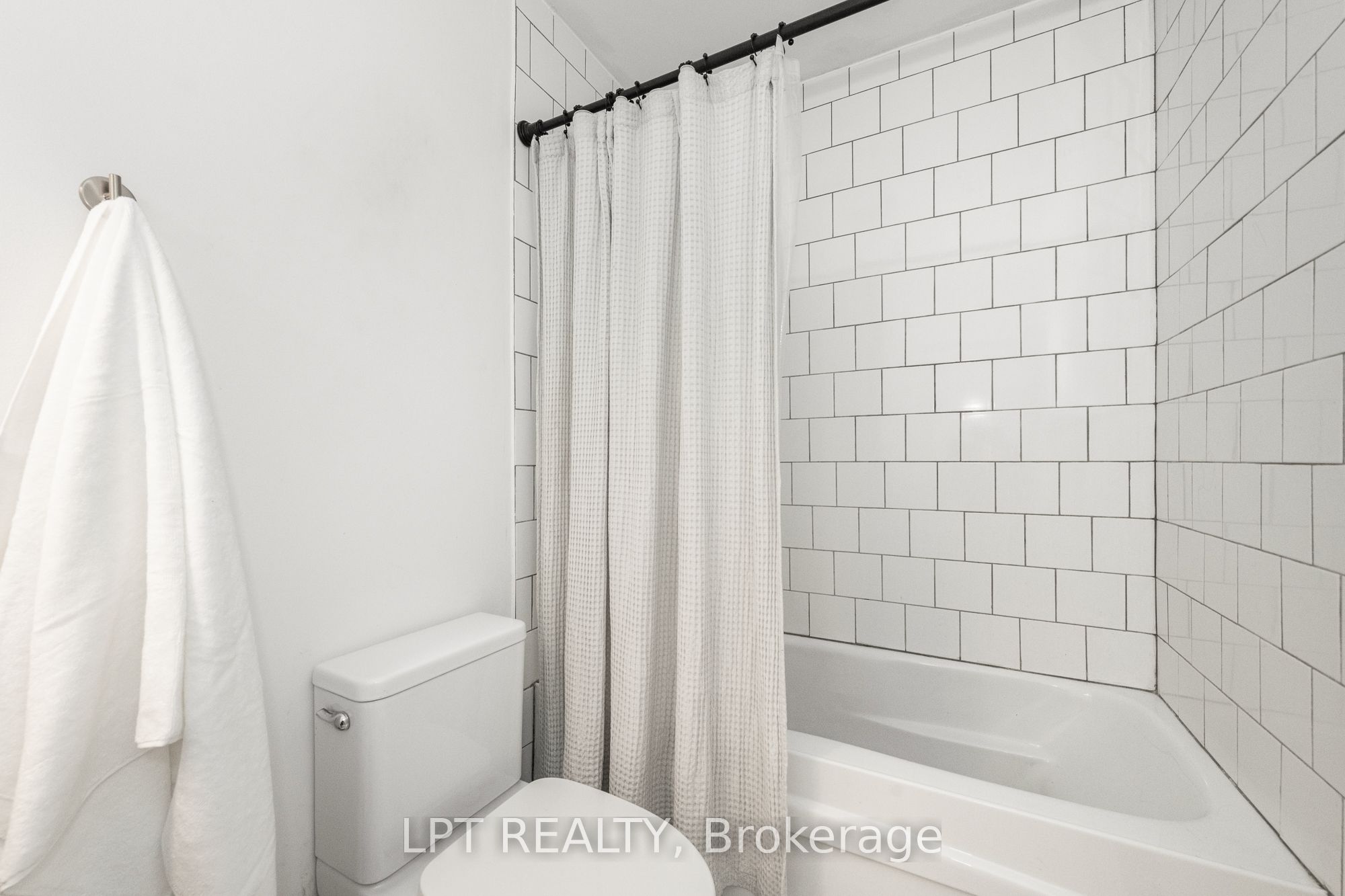 2080 Ogilvie Road 7j Property Photo 28