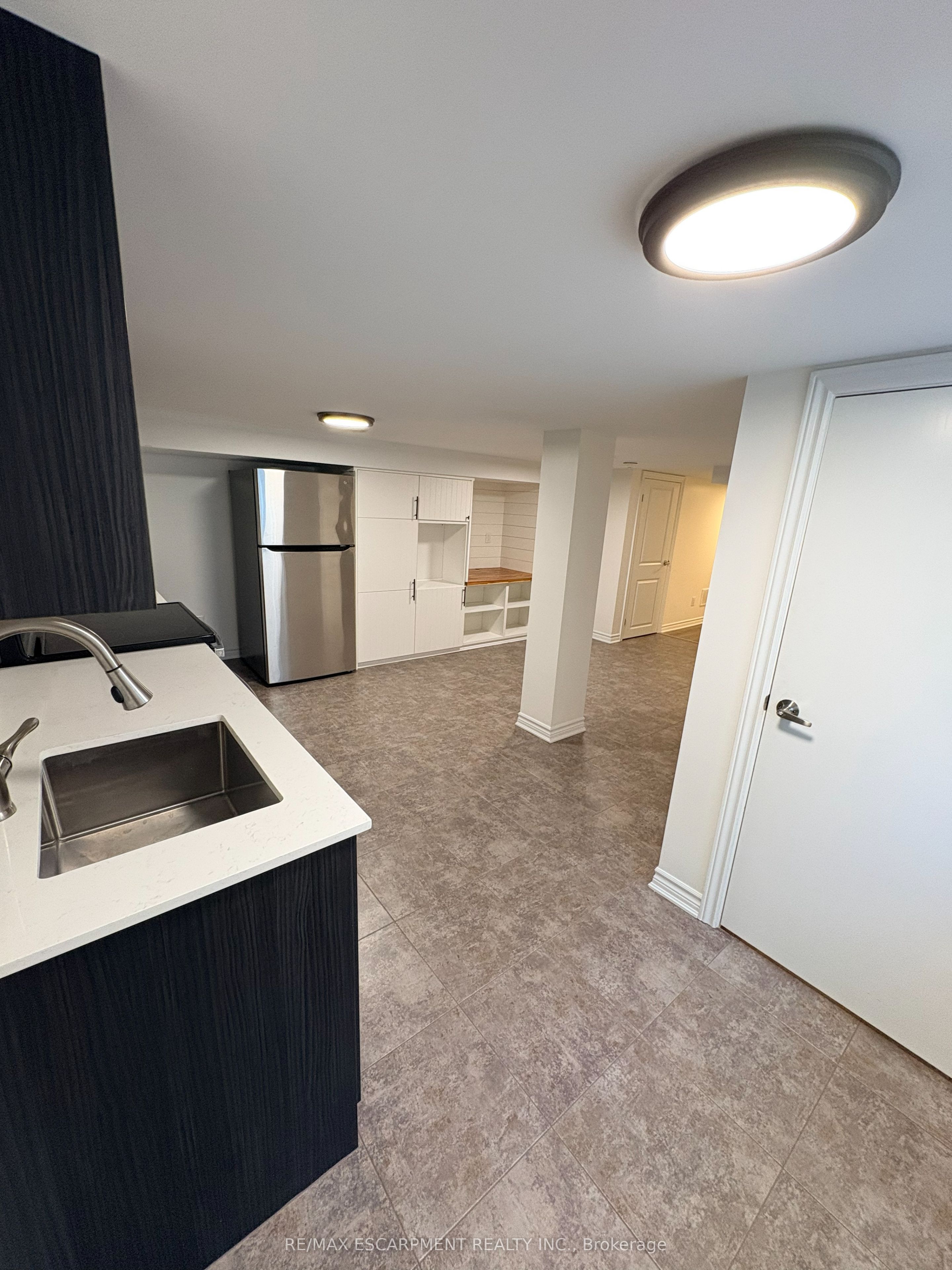 9 East 33rd Street Lower Property Photo 3