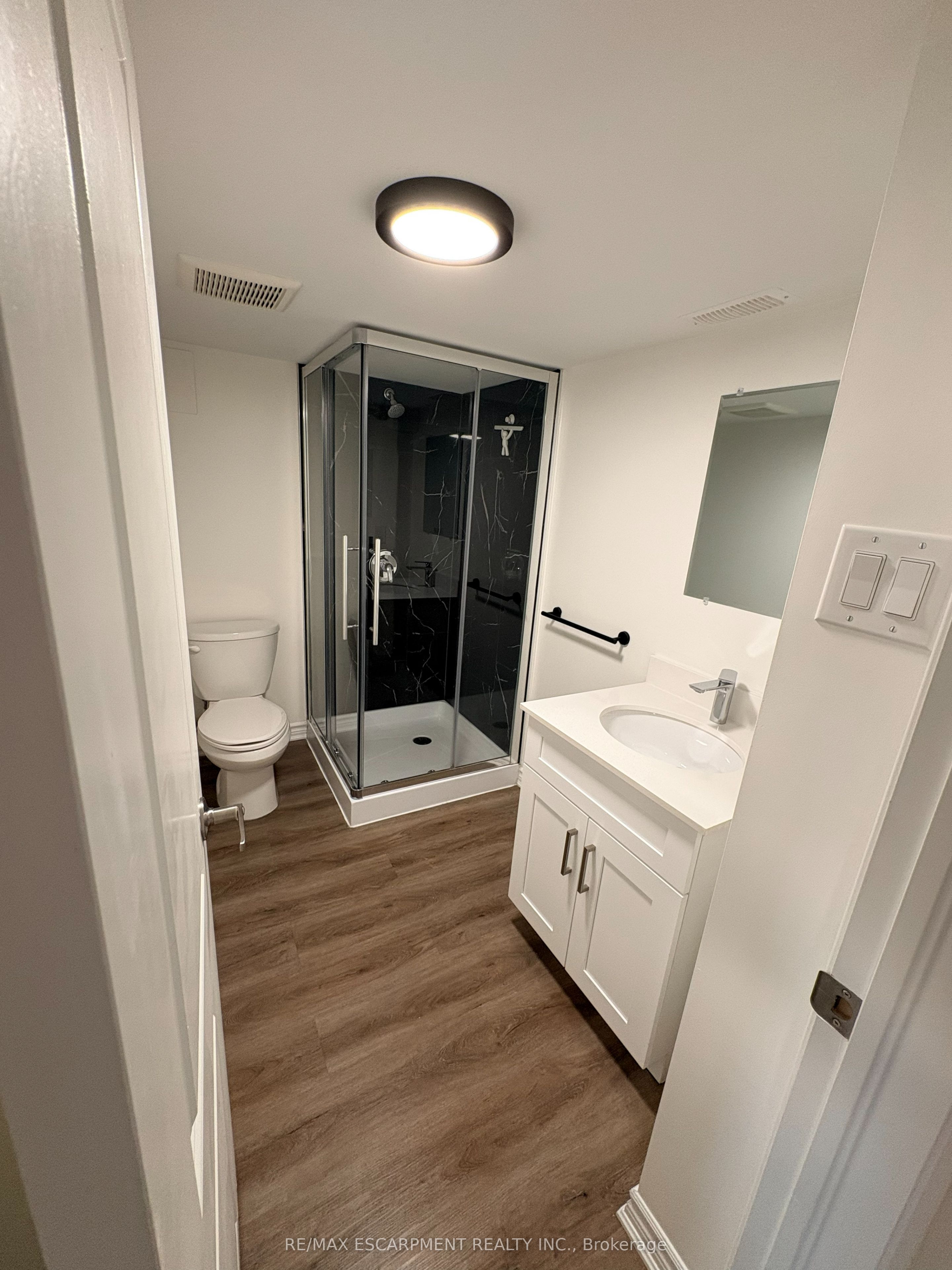 9 East 33rd Street Lower Property Photo 7