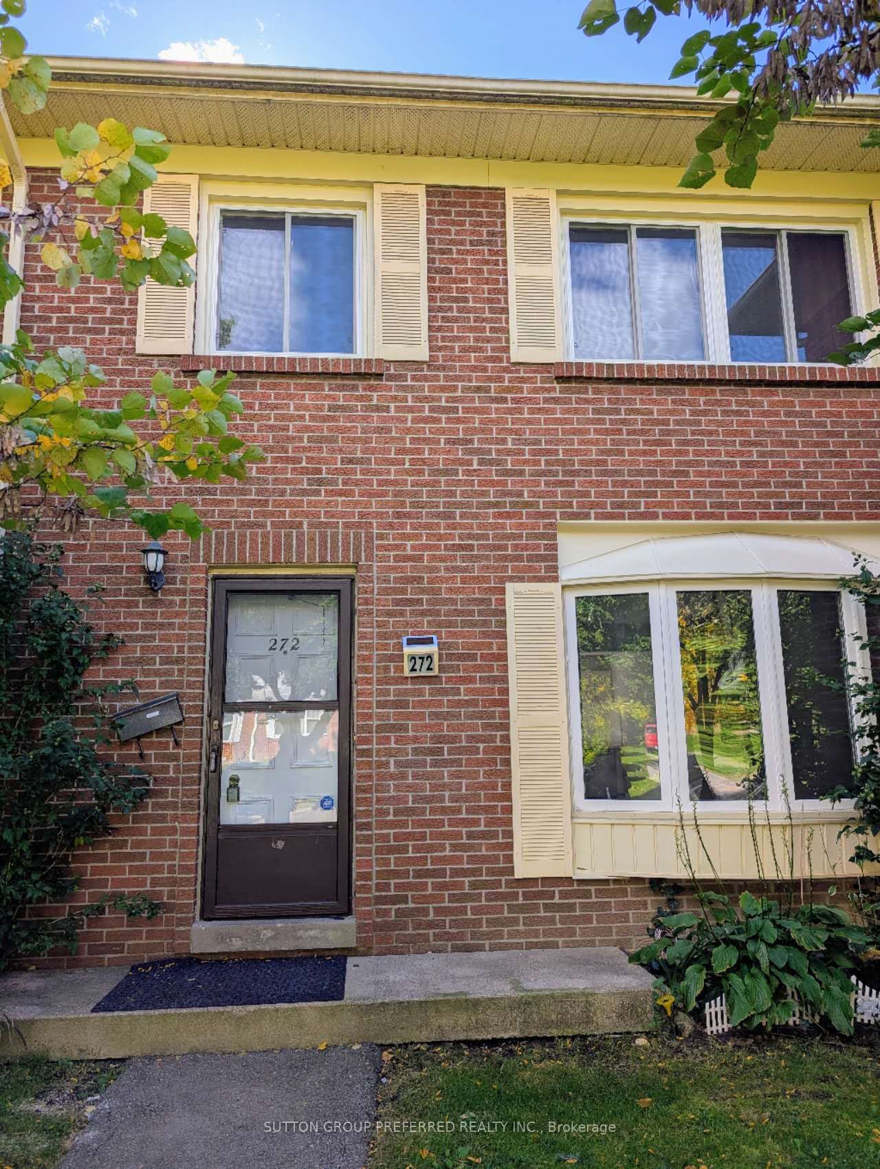 272 Homestead Court N 101 Property Photo 1