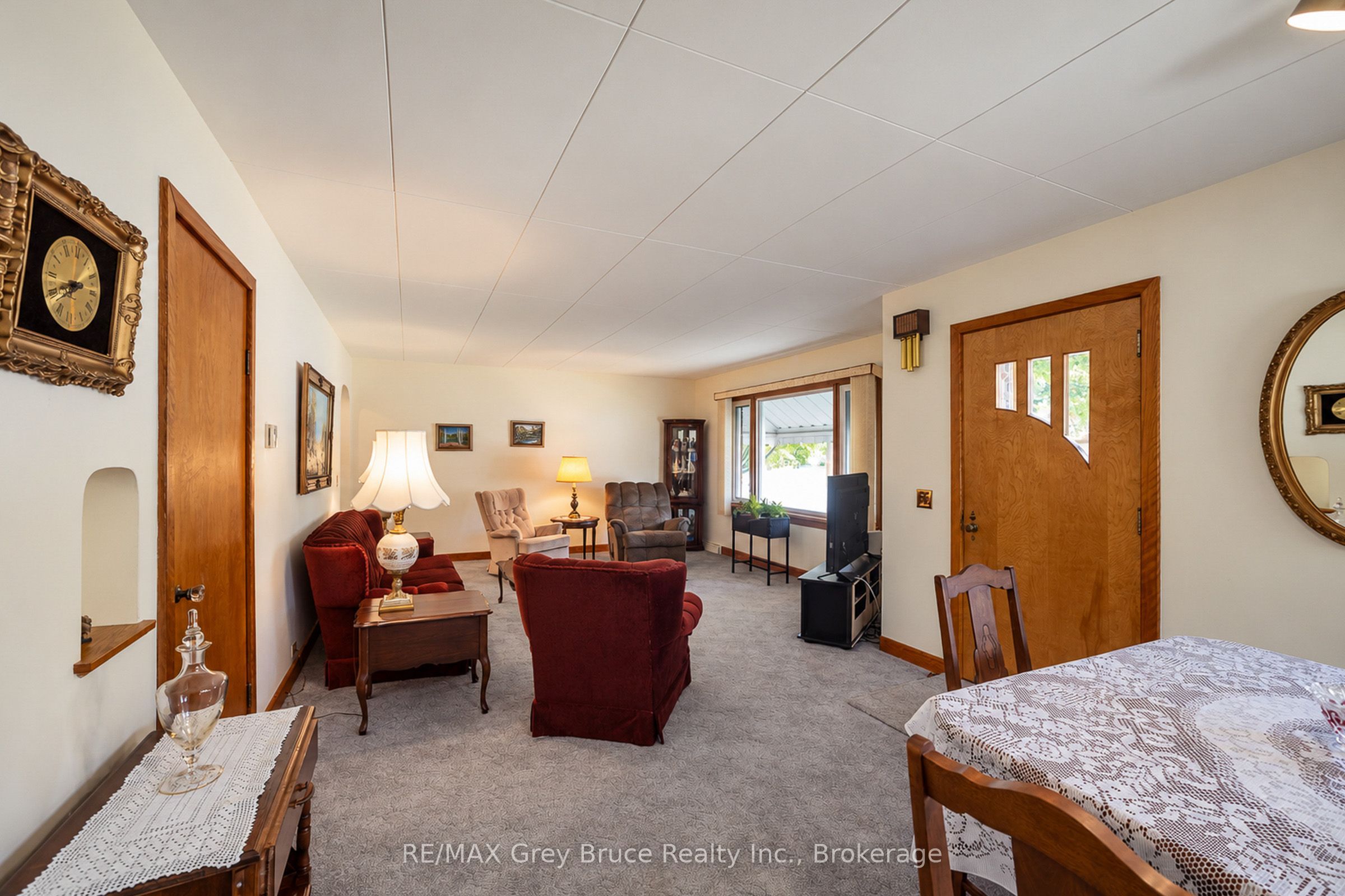 1195 4th Avenue W Property Photo 7