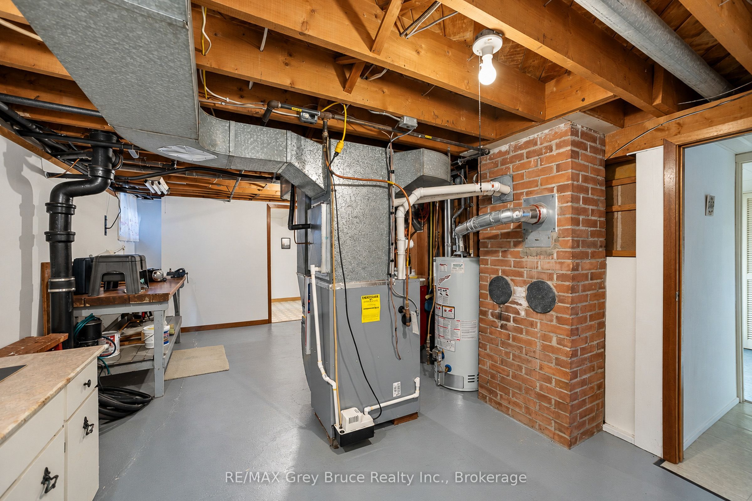 1195 4th Avenue W Property Photo 26
