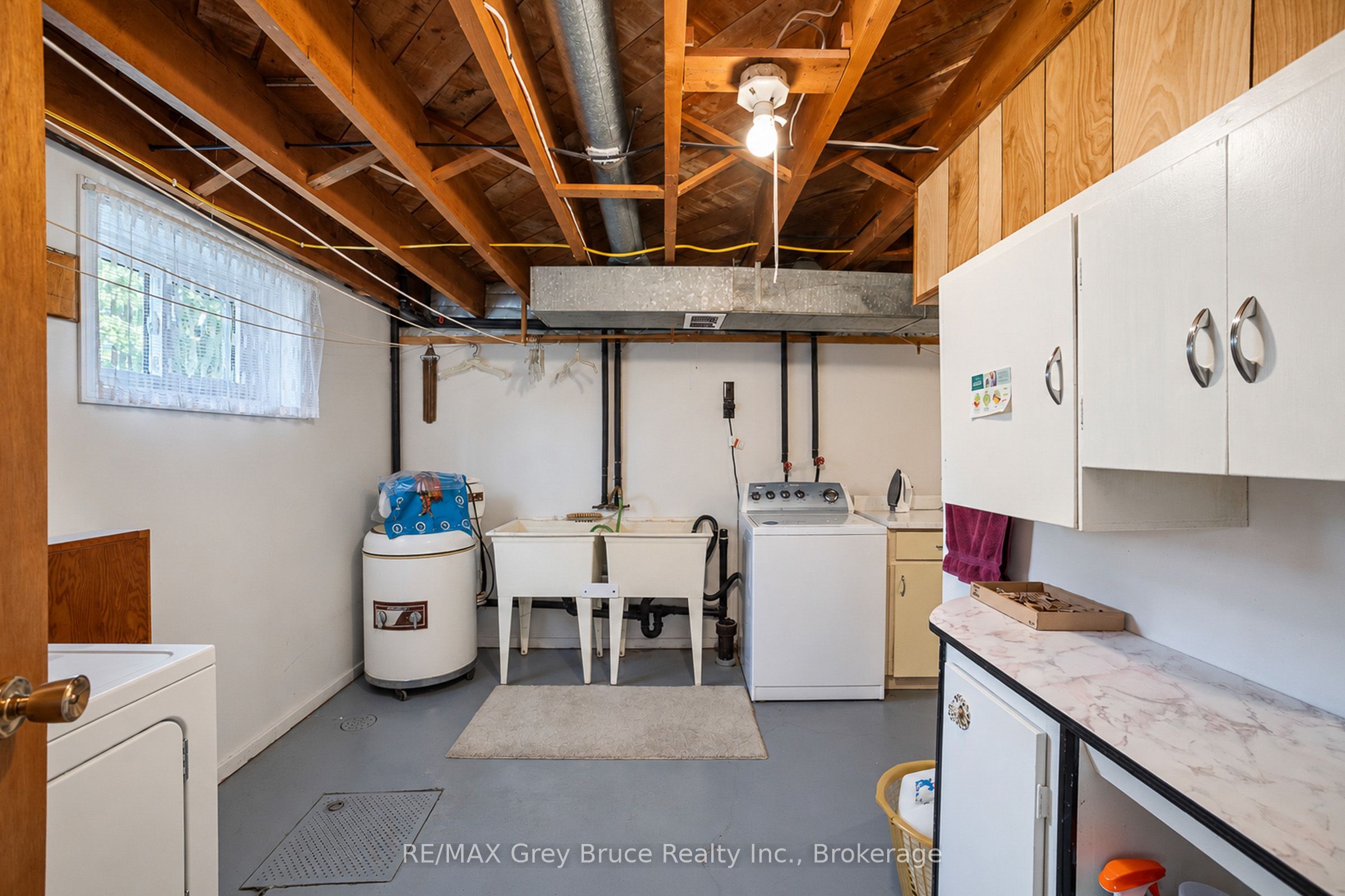1195 4th Avenue W Property Photo 28