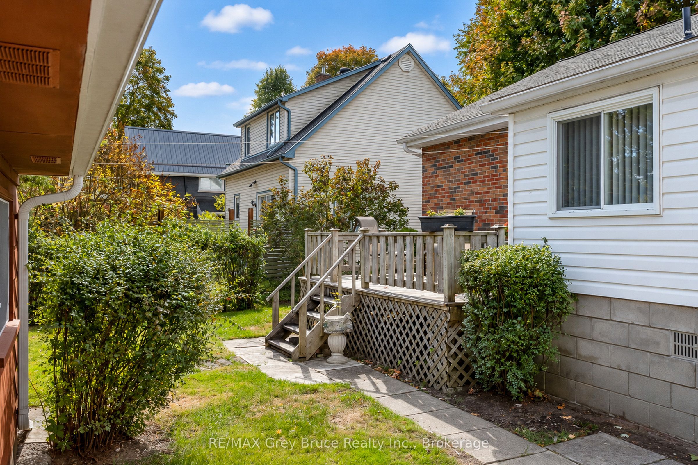 1195 4th Avenue W Property Photo 32