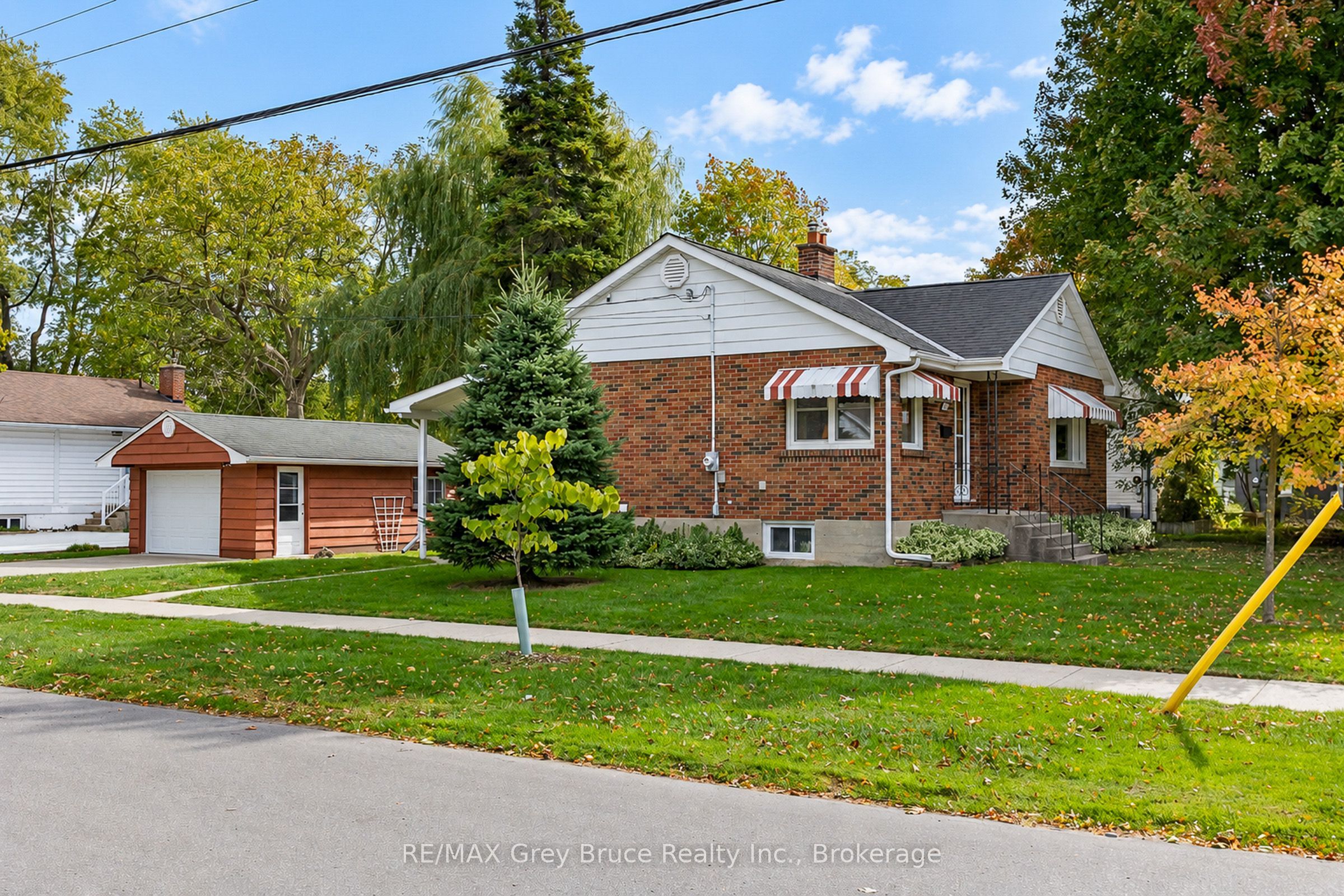 1195 4th Avenue W Property Photo 39