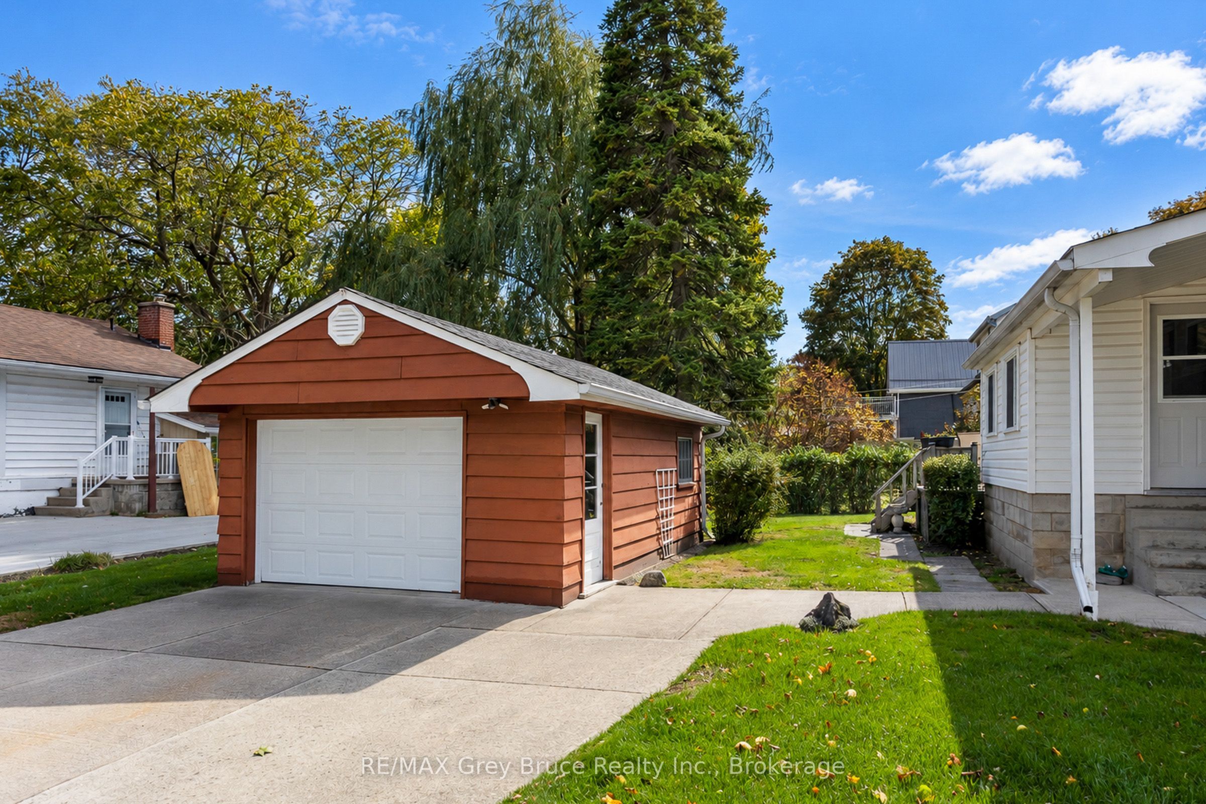 1195 4th Avenue W Property Photo 40