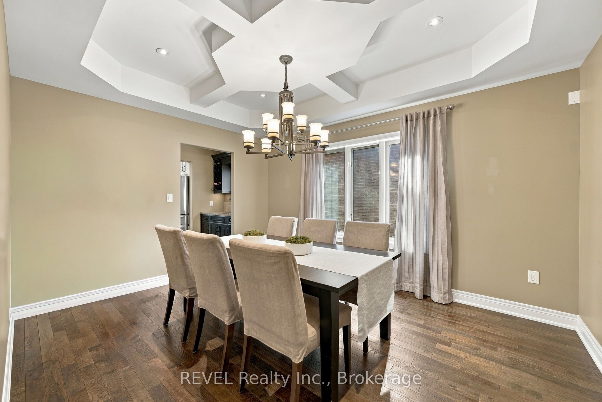 2504 Marinelli Drive Property Photo 11