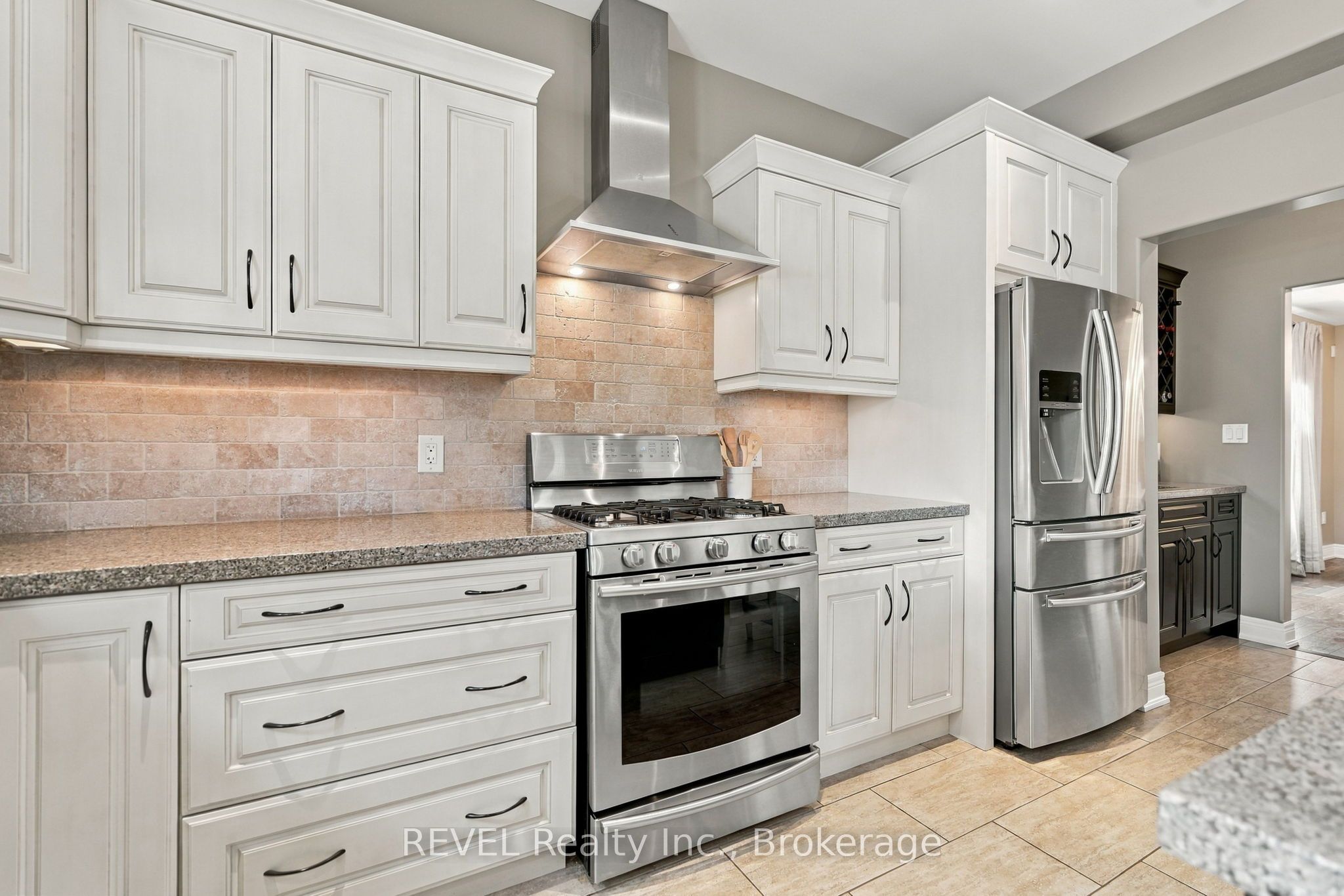 2504 Marinelli Drive Property Photo 14