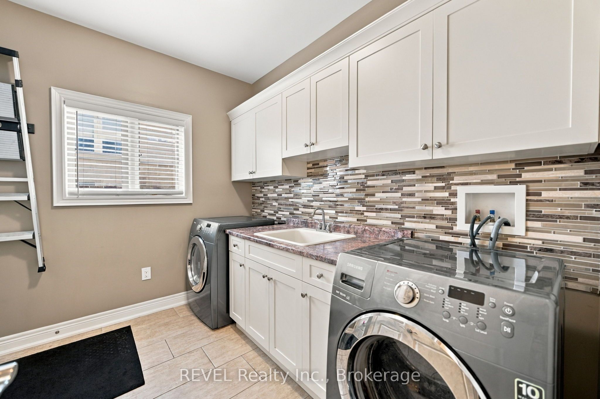 2504 Marinelli Drive Property Photo 22