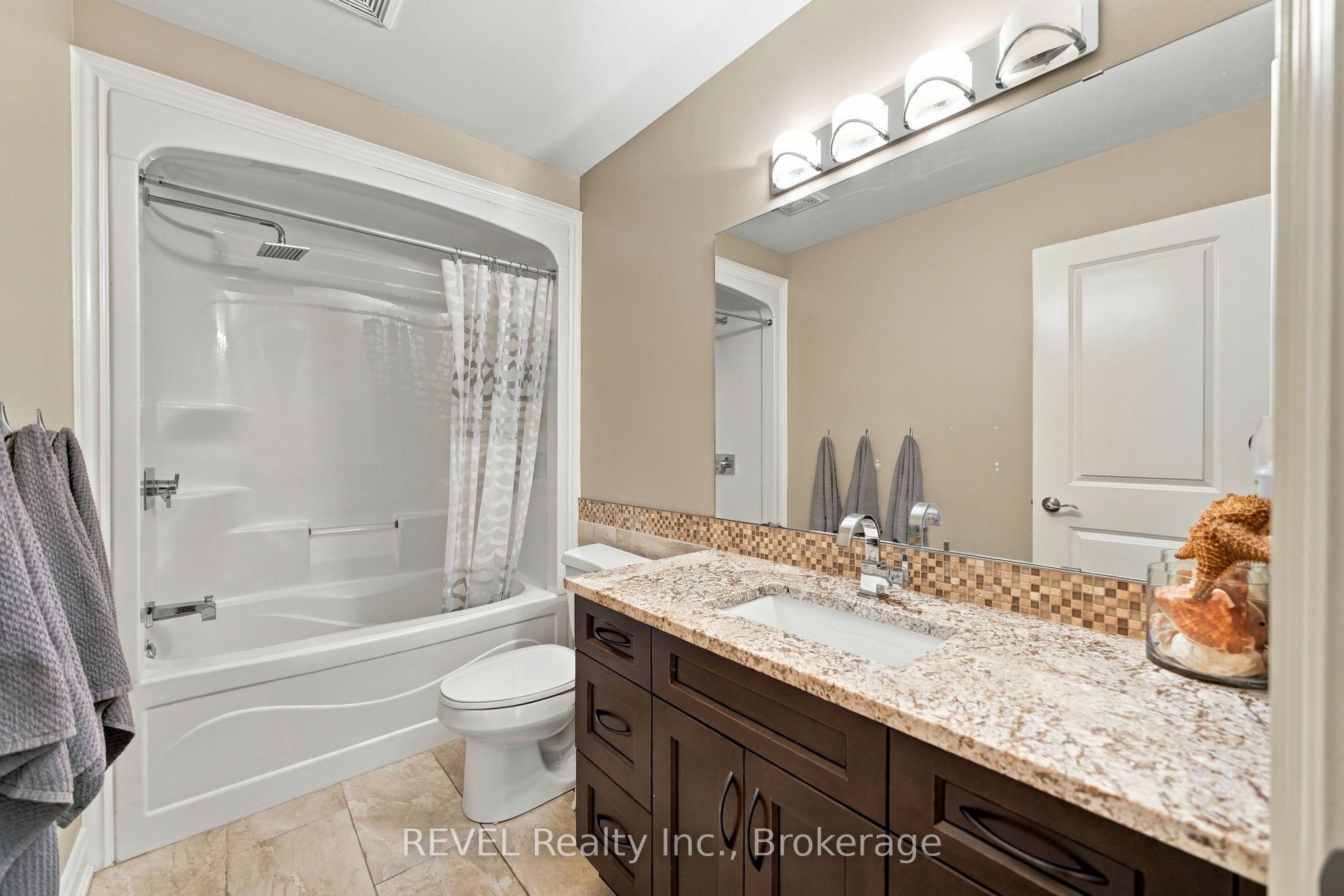2504 Marinelli Drive Property Photo 32