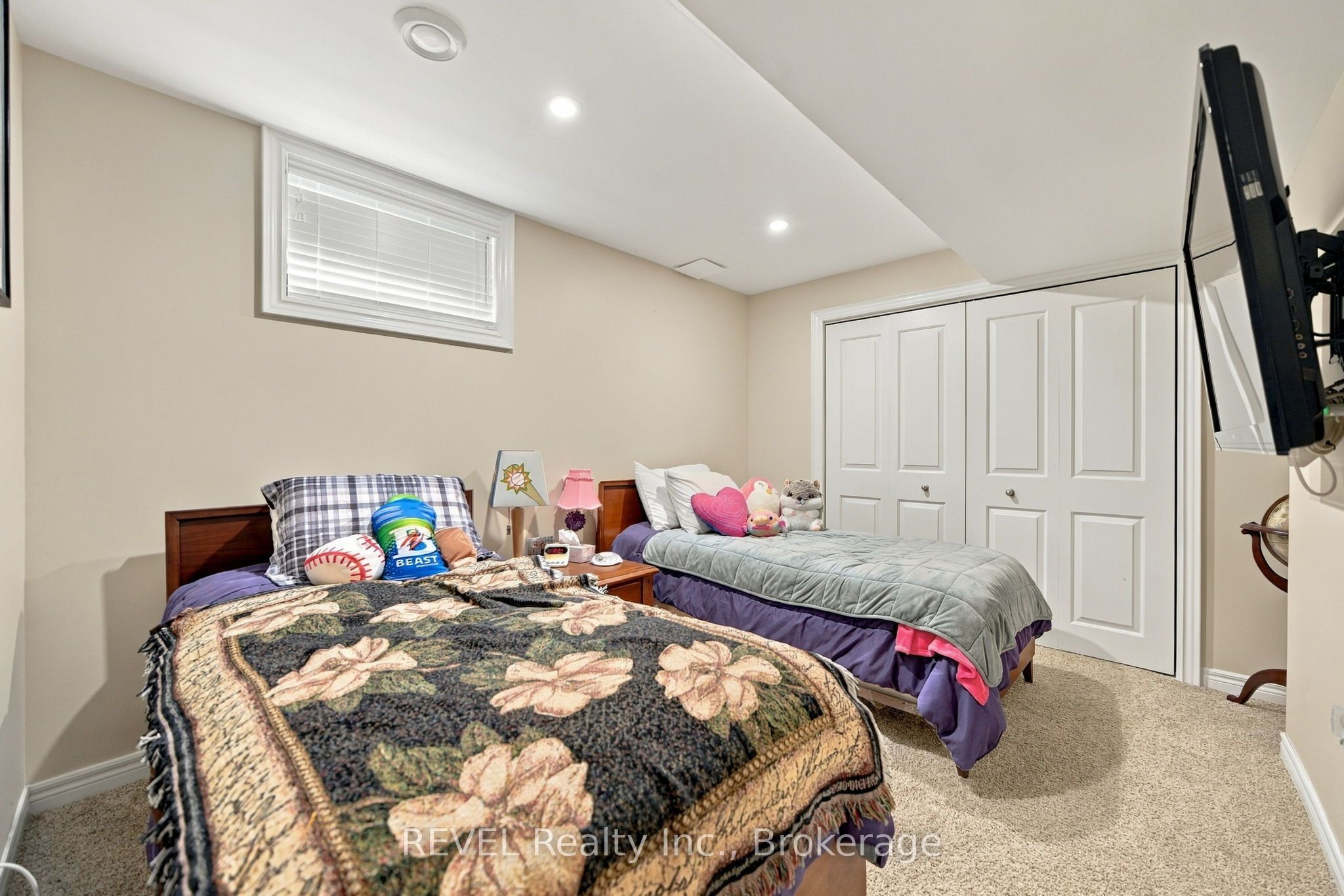 2504 Marinelli Drive Property Photo 45