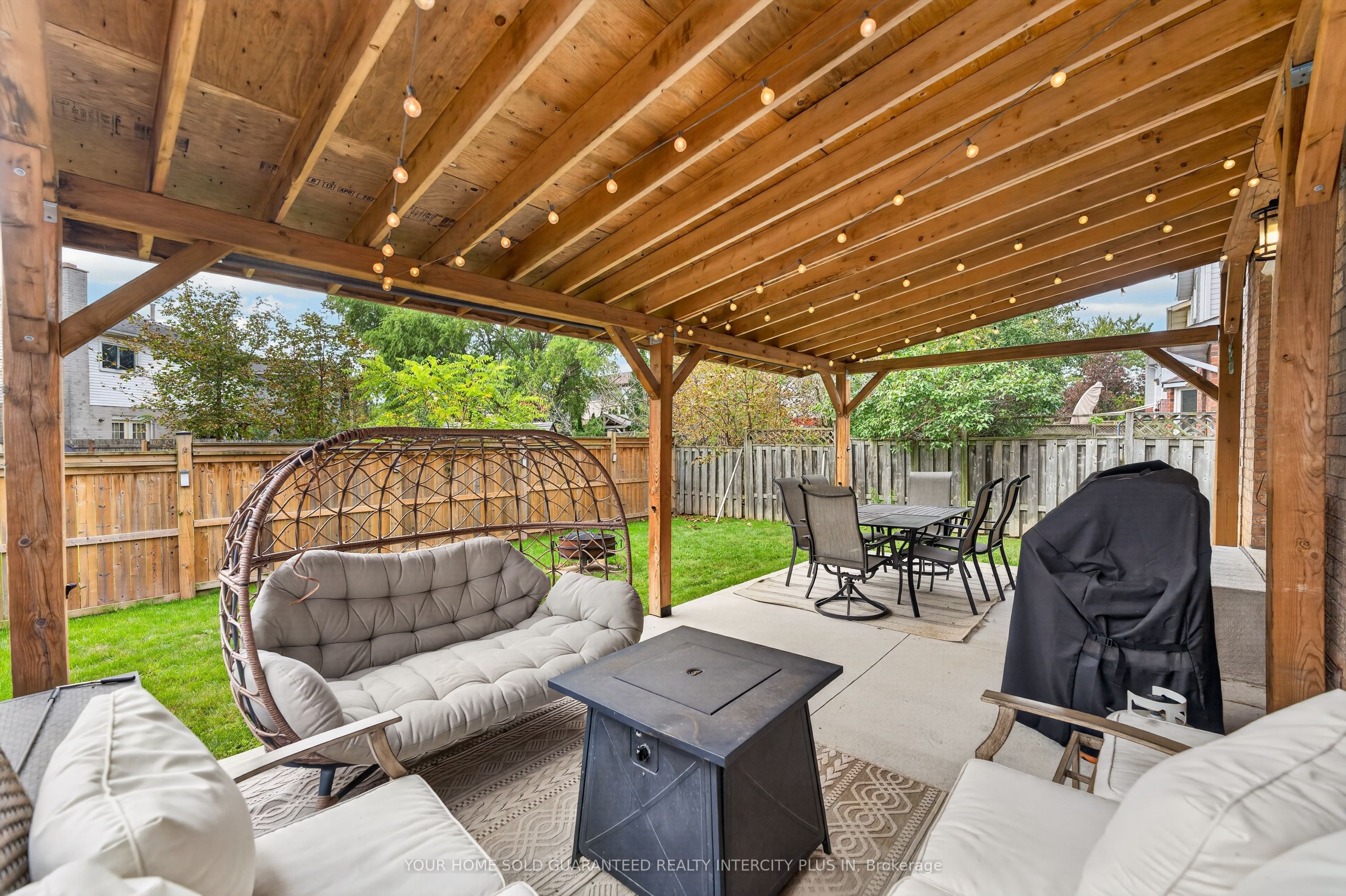 13 Capri Street Property Photo 23