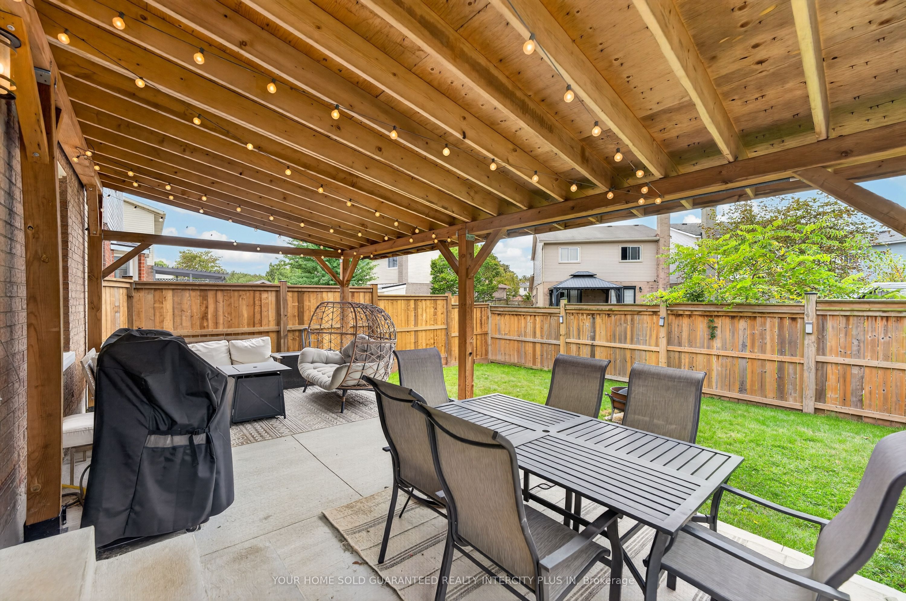 13 Capri Street Property Photo 24