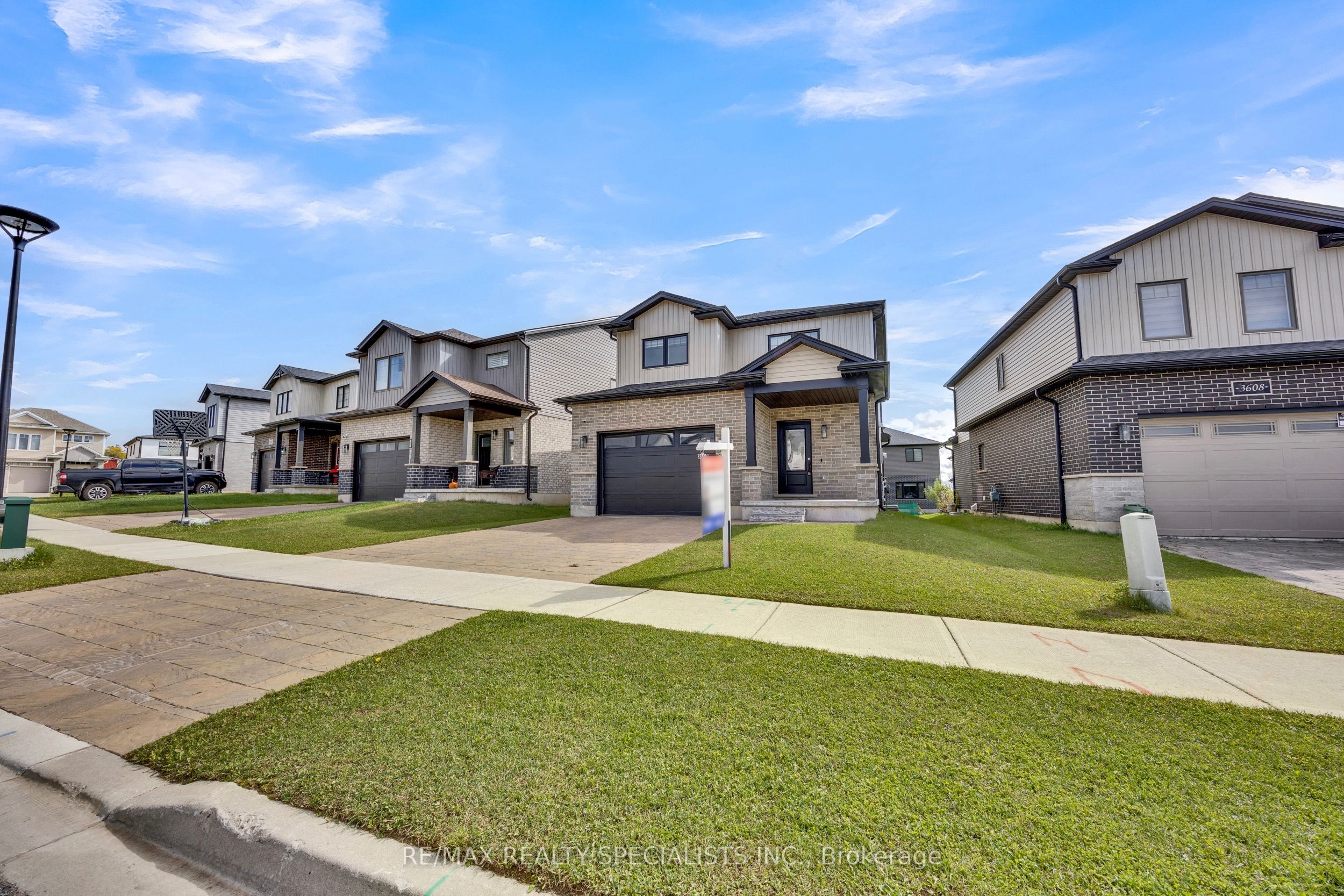 3600 Earlston Crossing E Property Photo 2