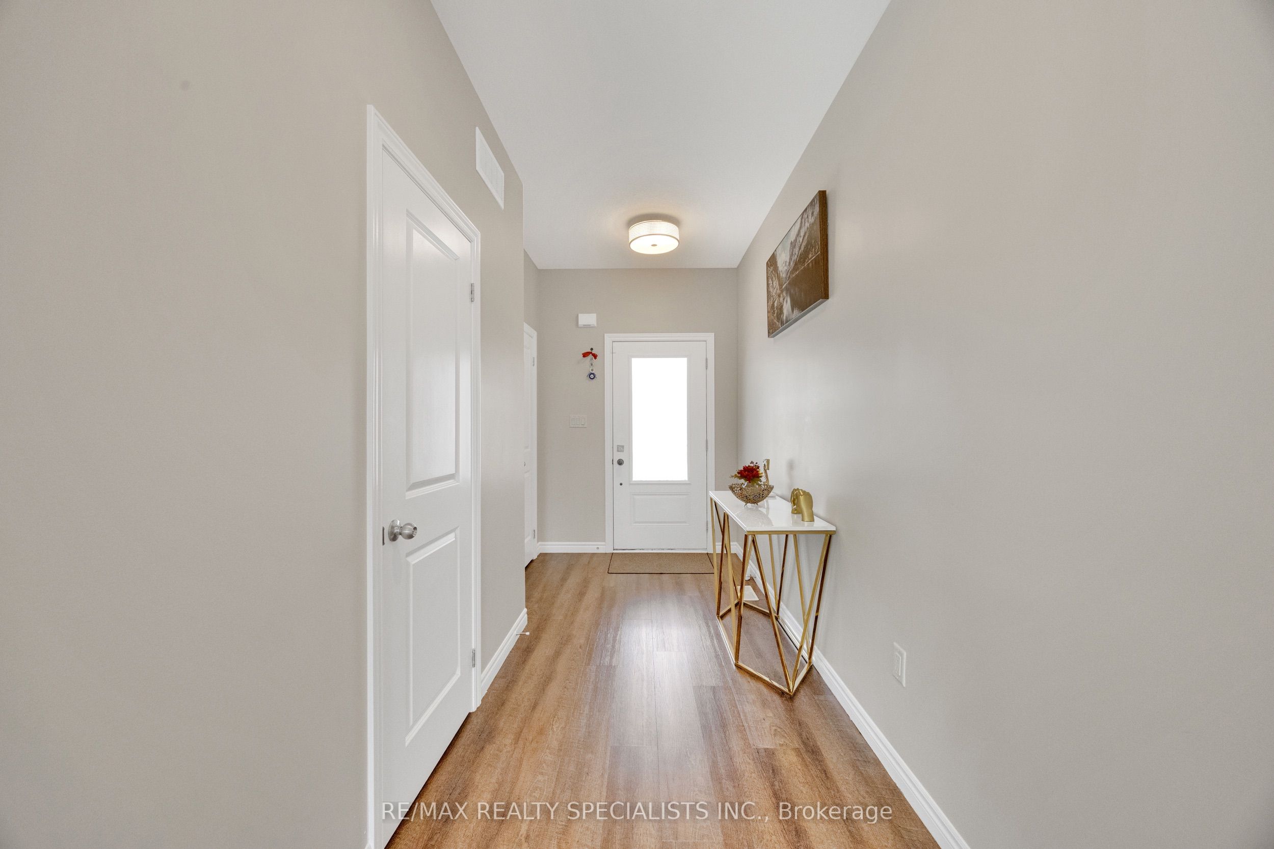 3600 Earlston Crossing E Property Photo 3