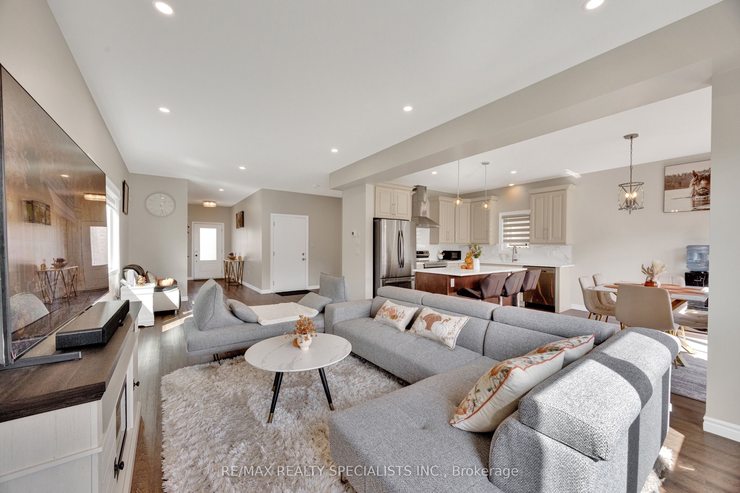 3600 Earlston Crossing E Property Photo 12