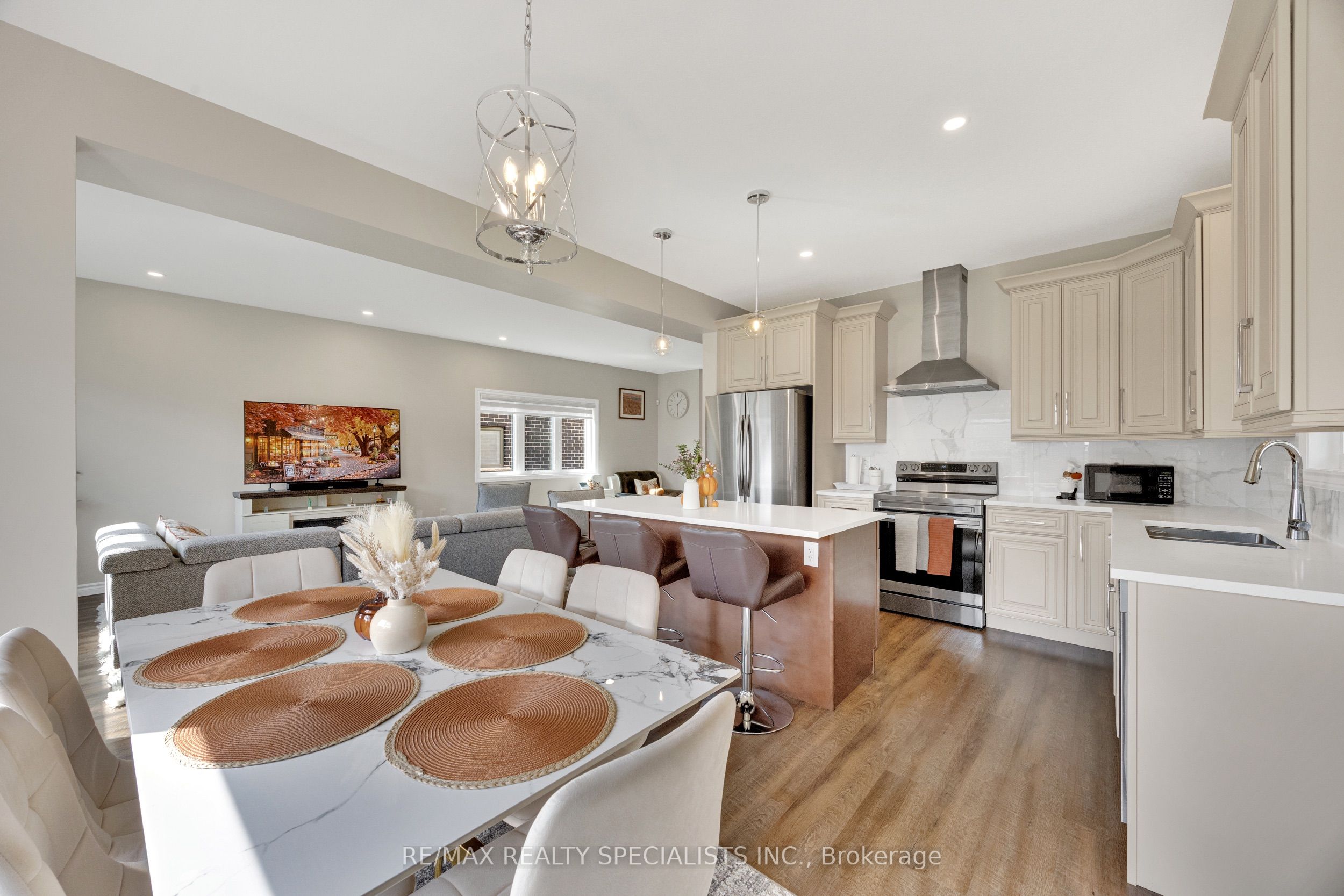 3600 Earlston Crossing E Property Photo 16
