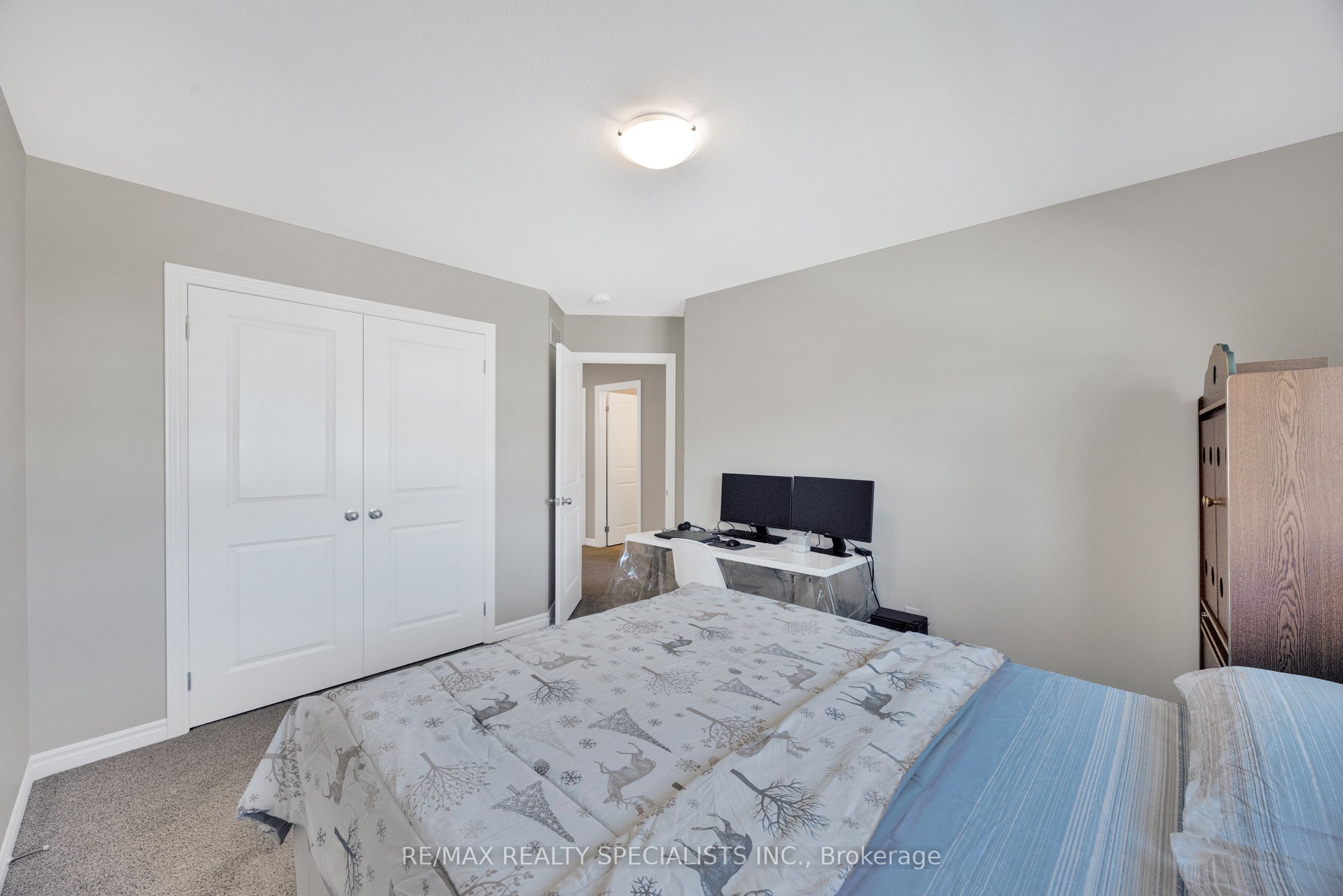 3600 Earlston Crossing E Property Photo 26