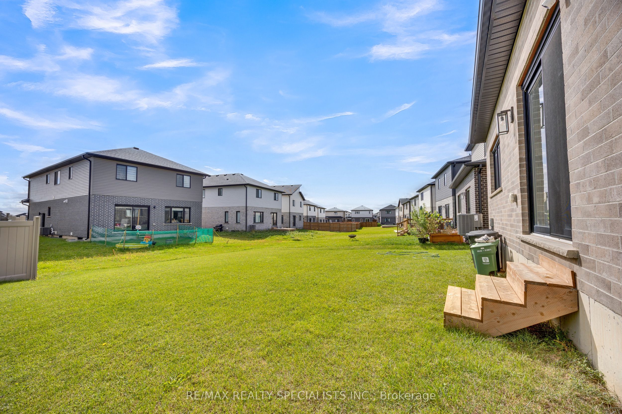 3600 Earlston Crossing E Property Photo 37