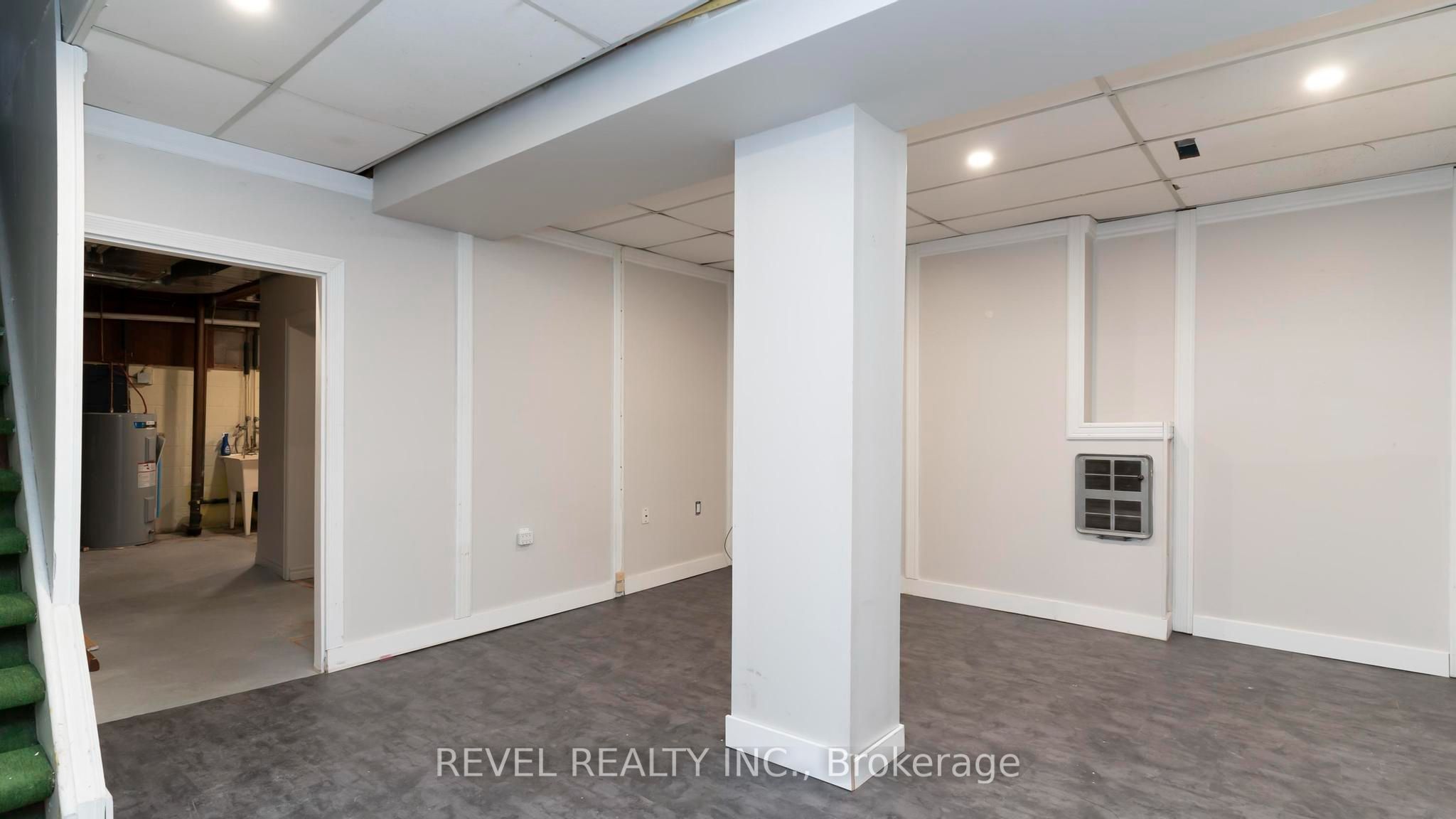 1137 Oxford Street W Property Photo 21