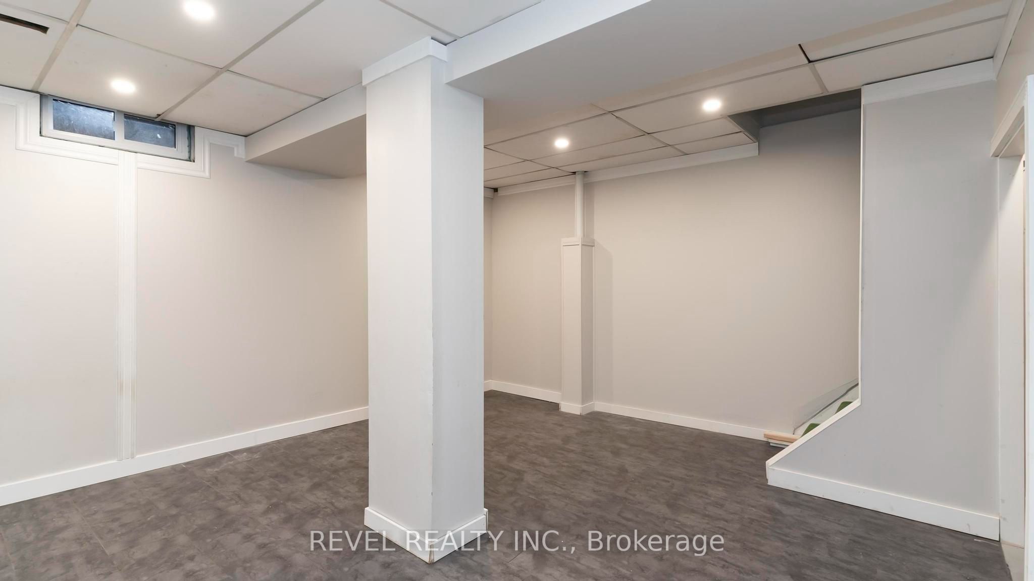 1137 Oxford Street W Property Photo 23