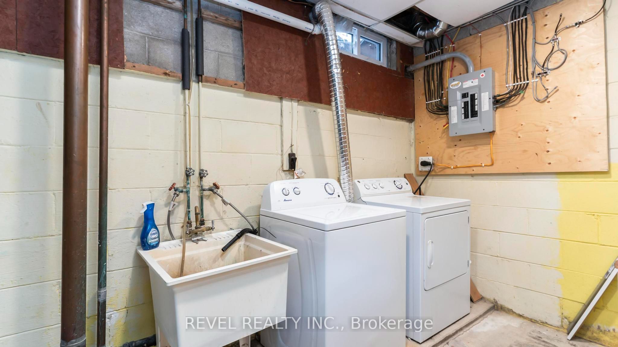 1137 Oxford Street W Property Photo 25