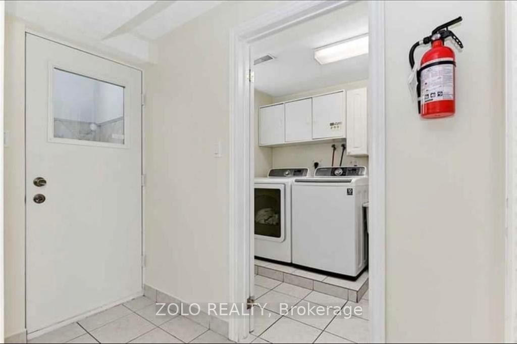 1 Garrow Drive W Lower Property Photo 8