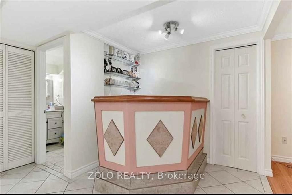 1 Garrow Drive W Lower Property Photo 9