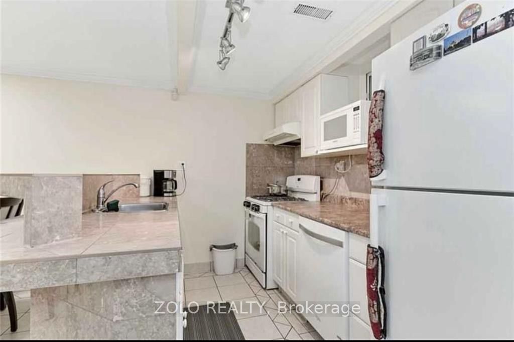 1 Garrow Drive W Lower Property Photo 11