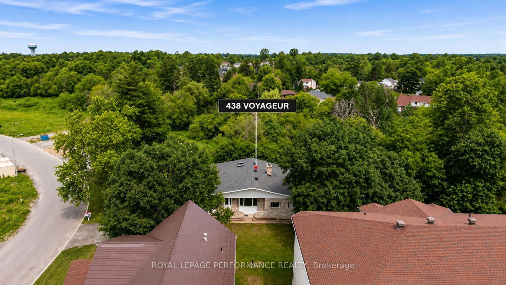 438 Voyageur Place Property Photo 4