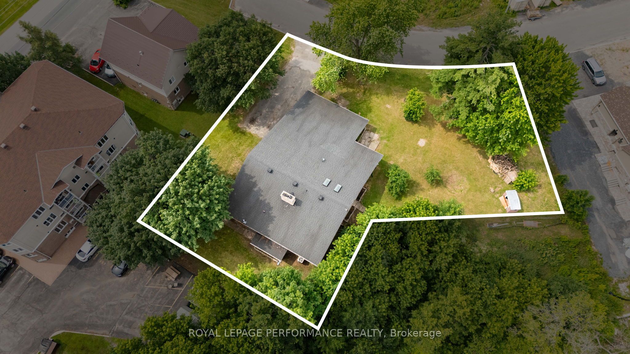 438 Voyageur Place Property Photo 7