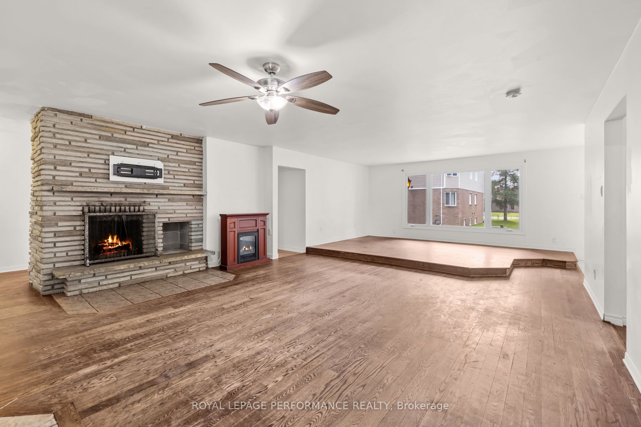 438 Voyageur Place Property Photo 15