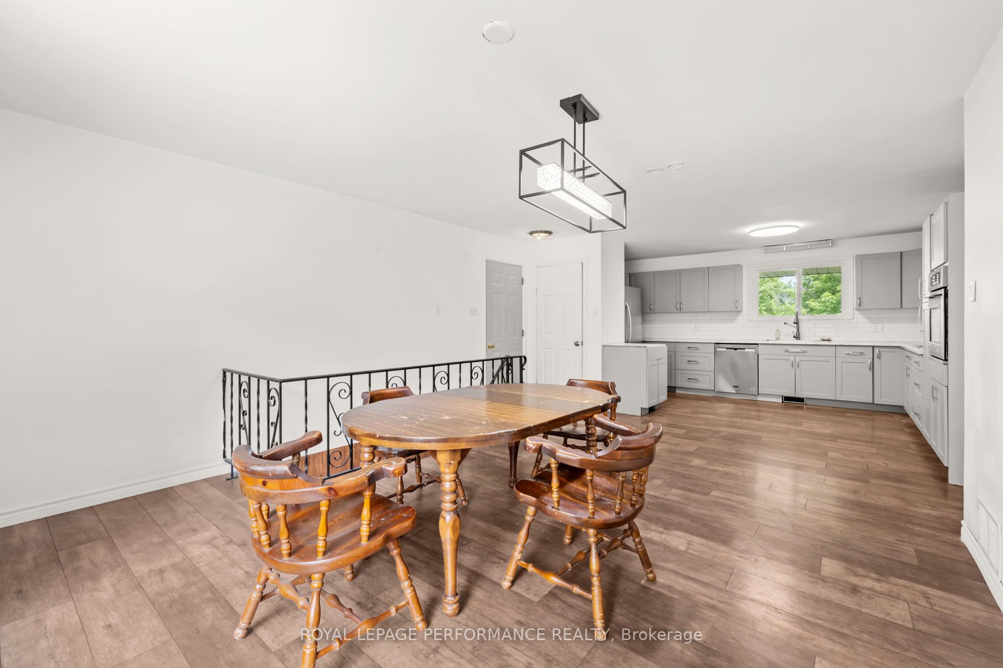 438 Voyageur Place Property Photo 19