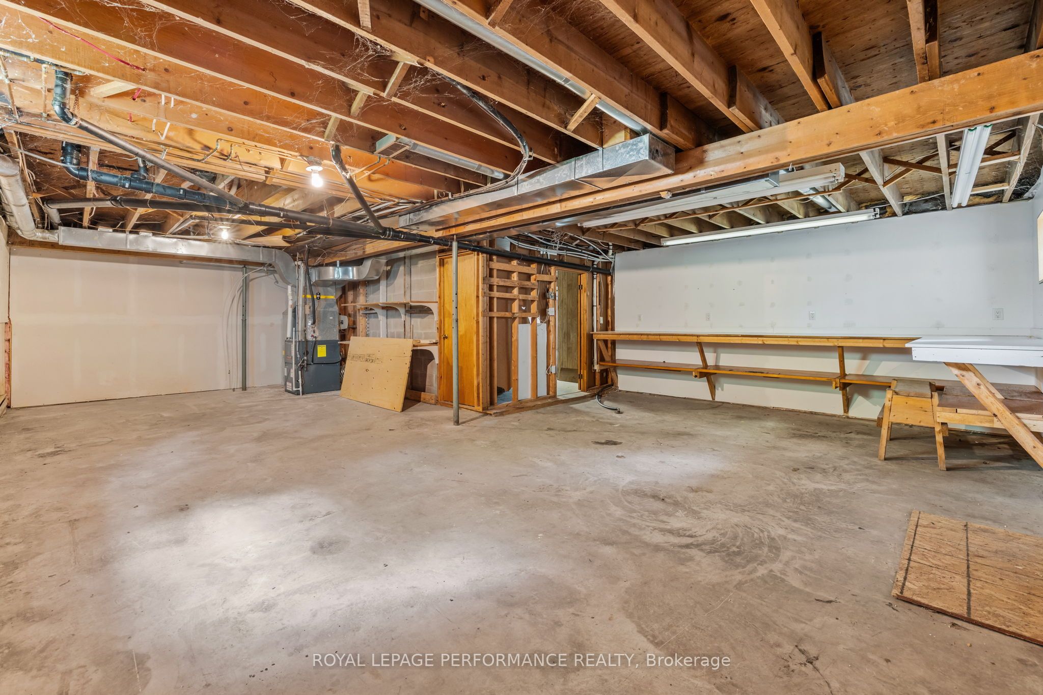 438 Voyageur Place Property Photo 36