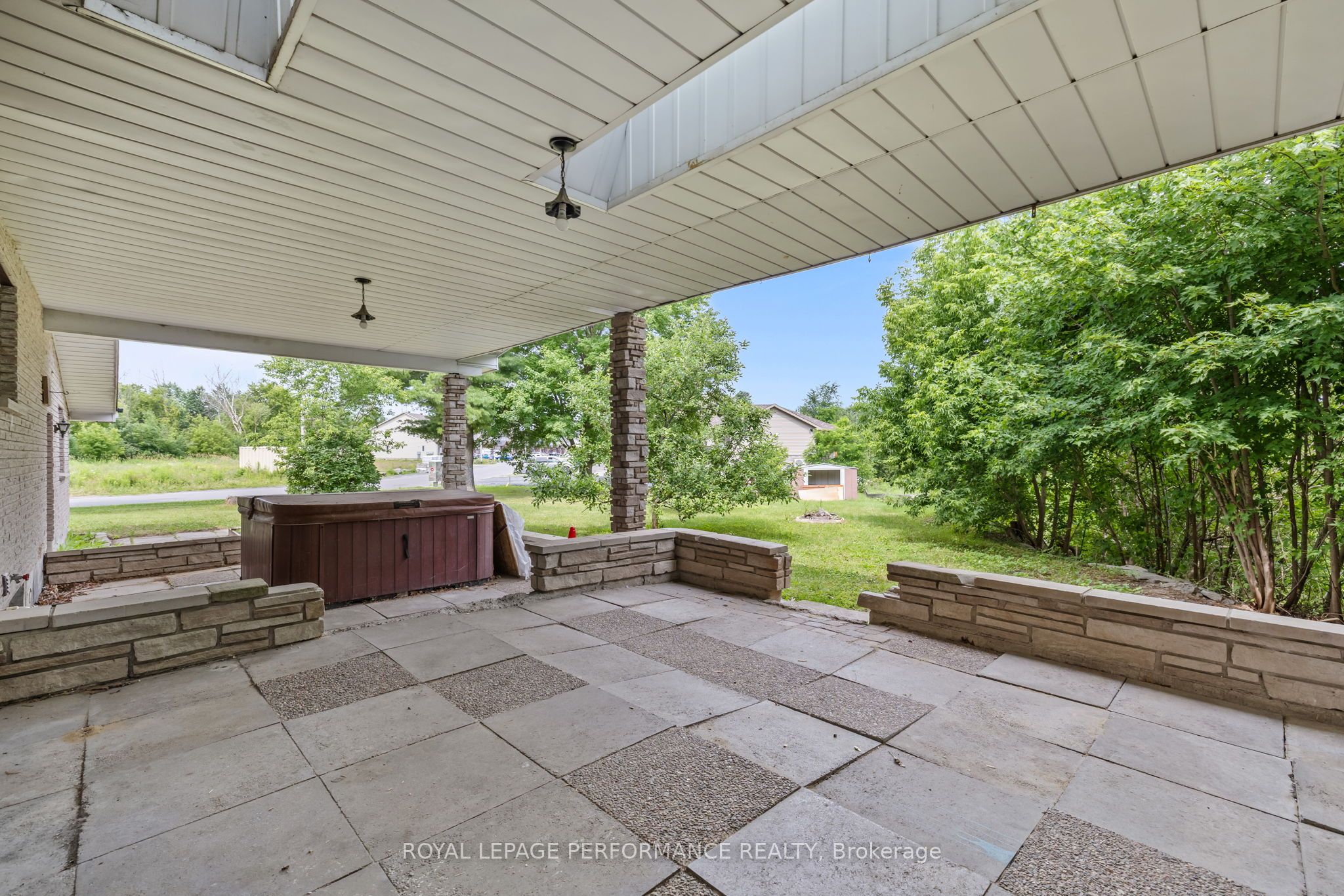 438 Voyageur Place Property Photo 40