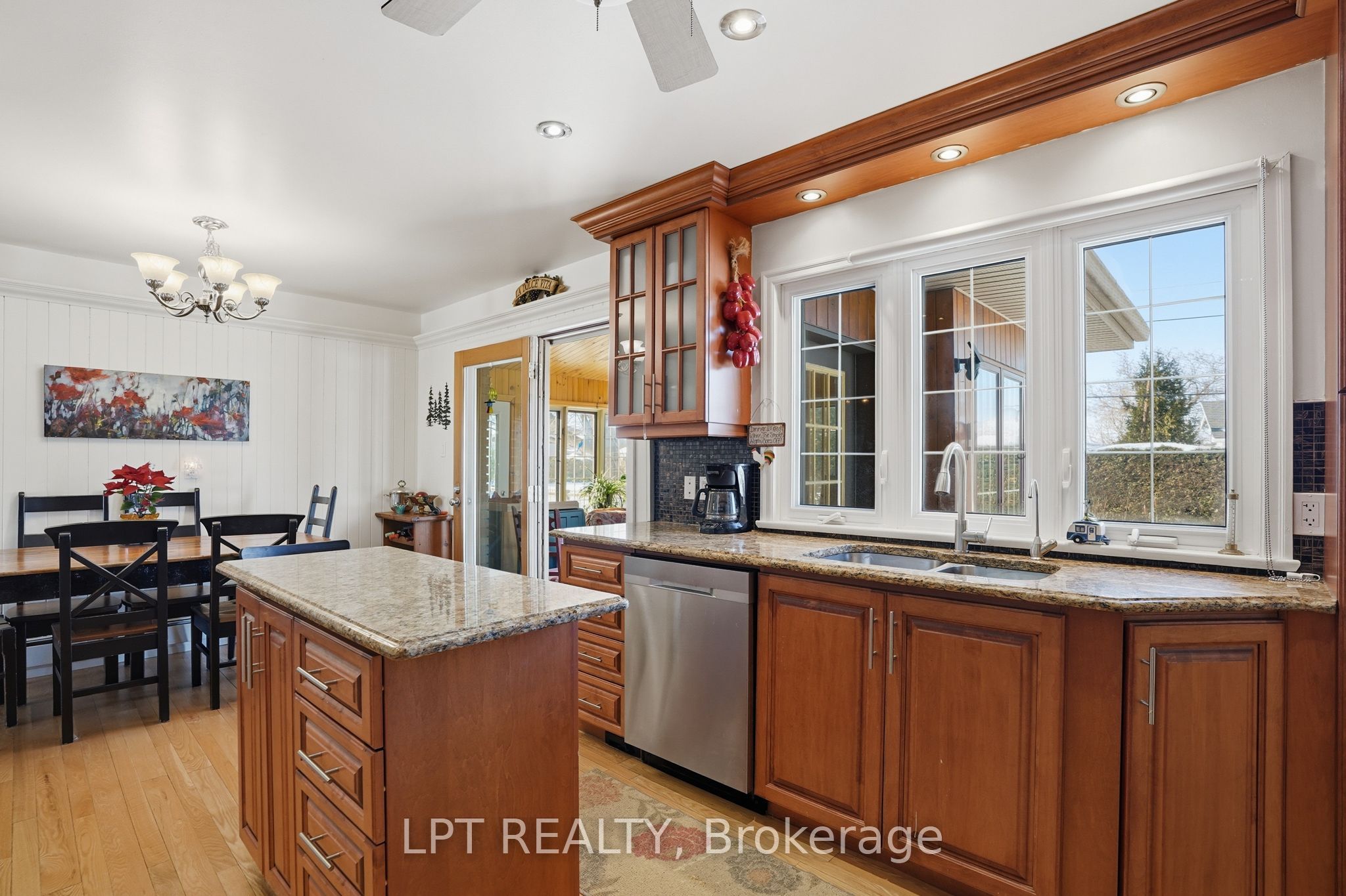 10 Orchard Street Property Photo 16