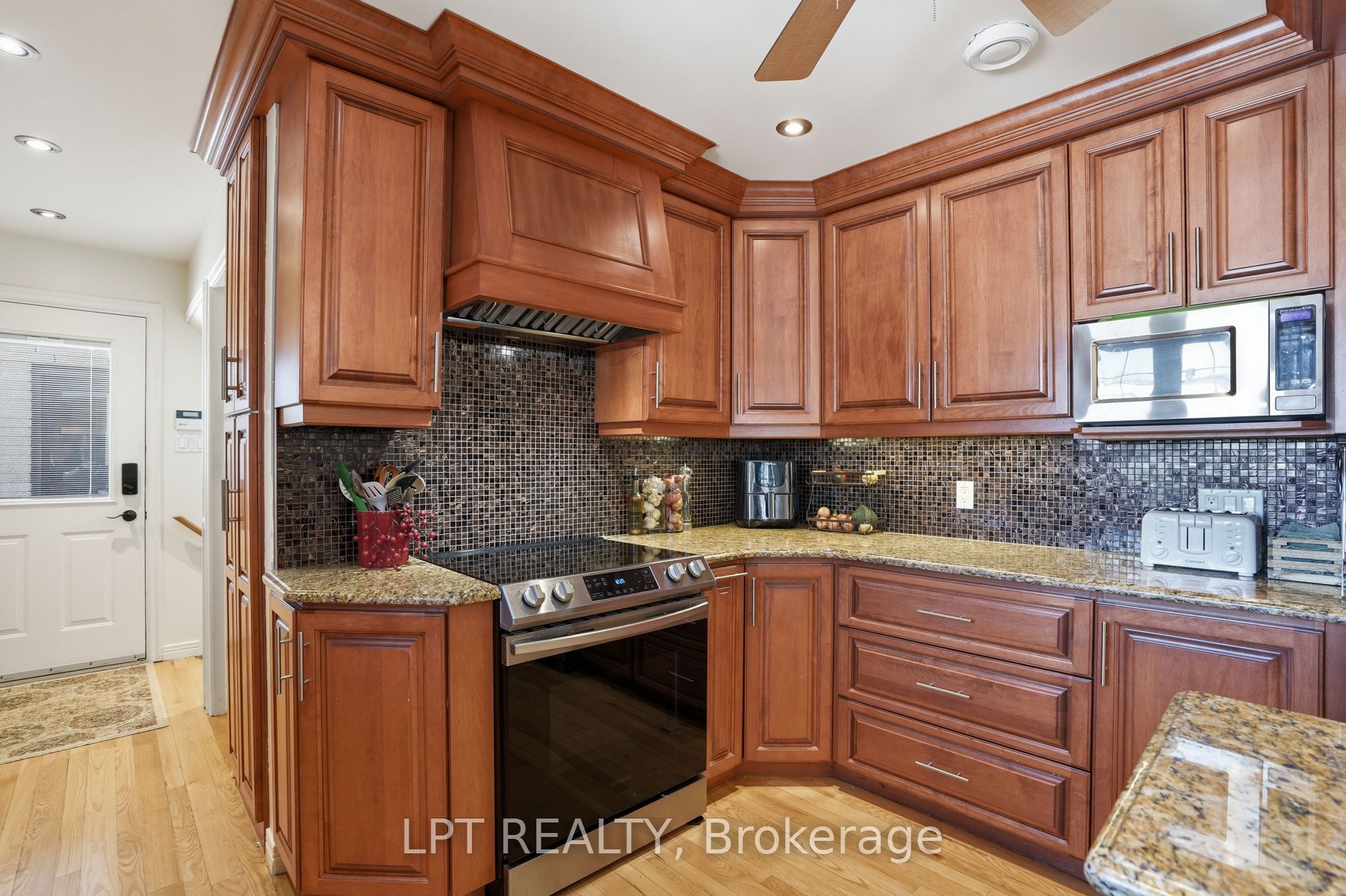 10 Orchard Street Property Photo 18