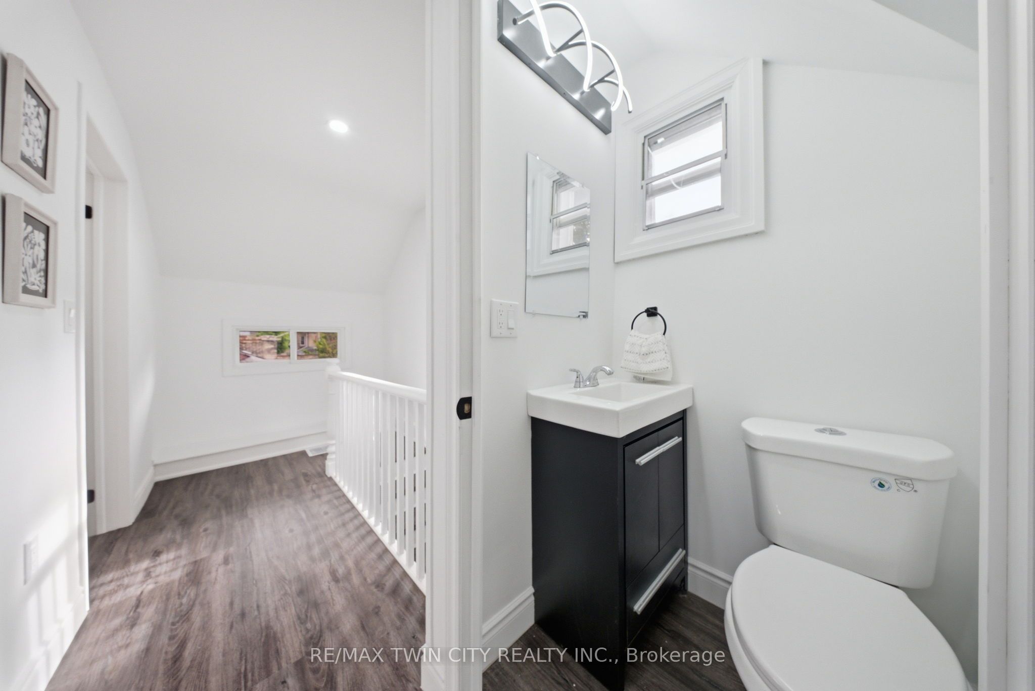 42 Peel Street Property Photo 25