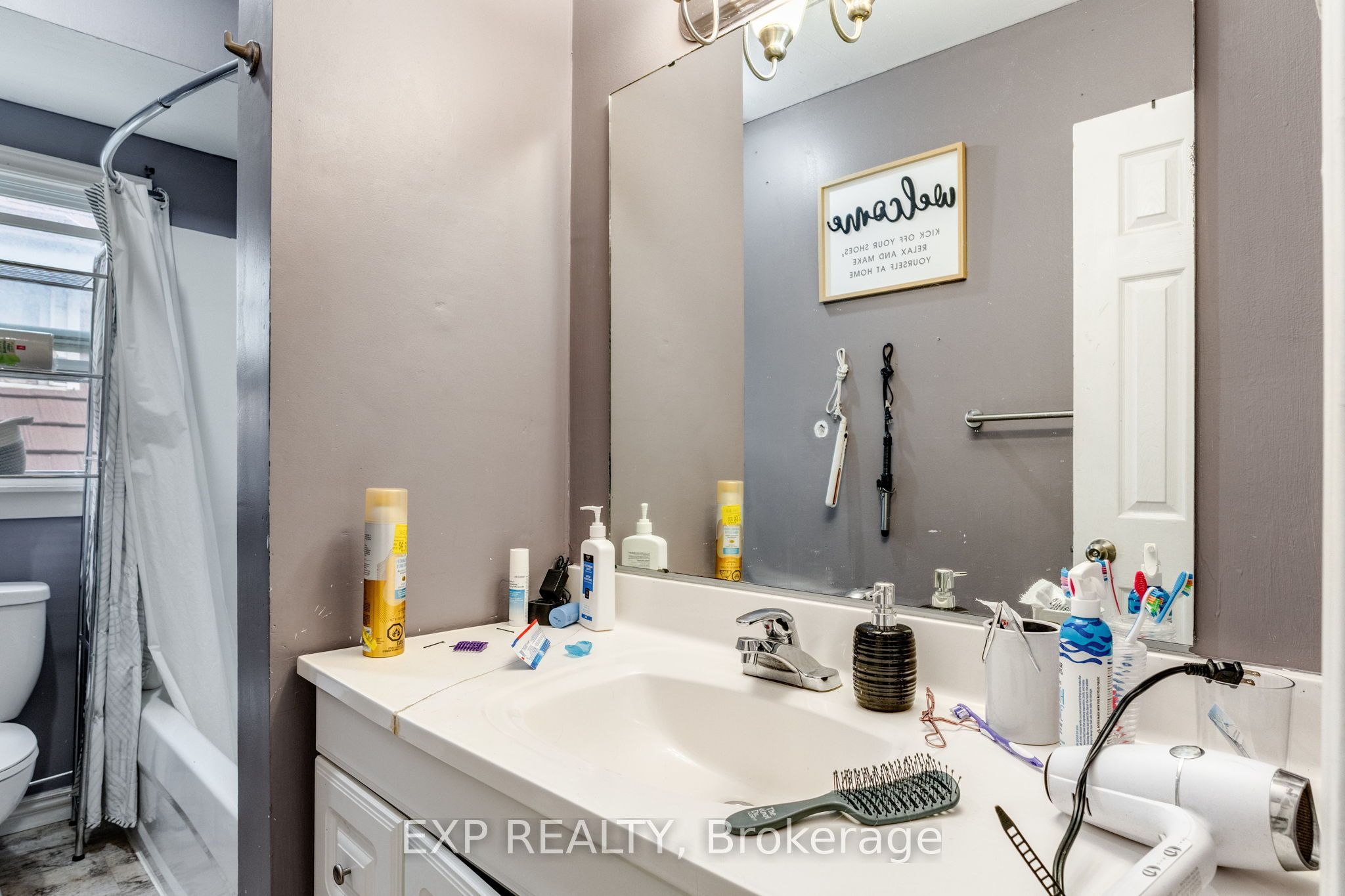 241 Grand Avenue E Property Photo 9