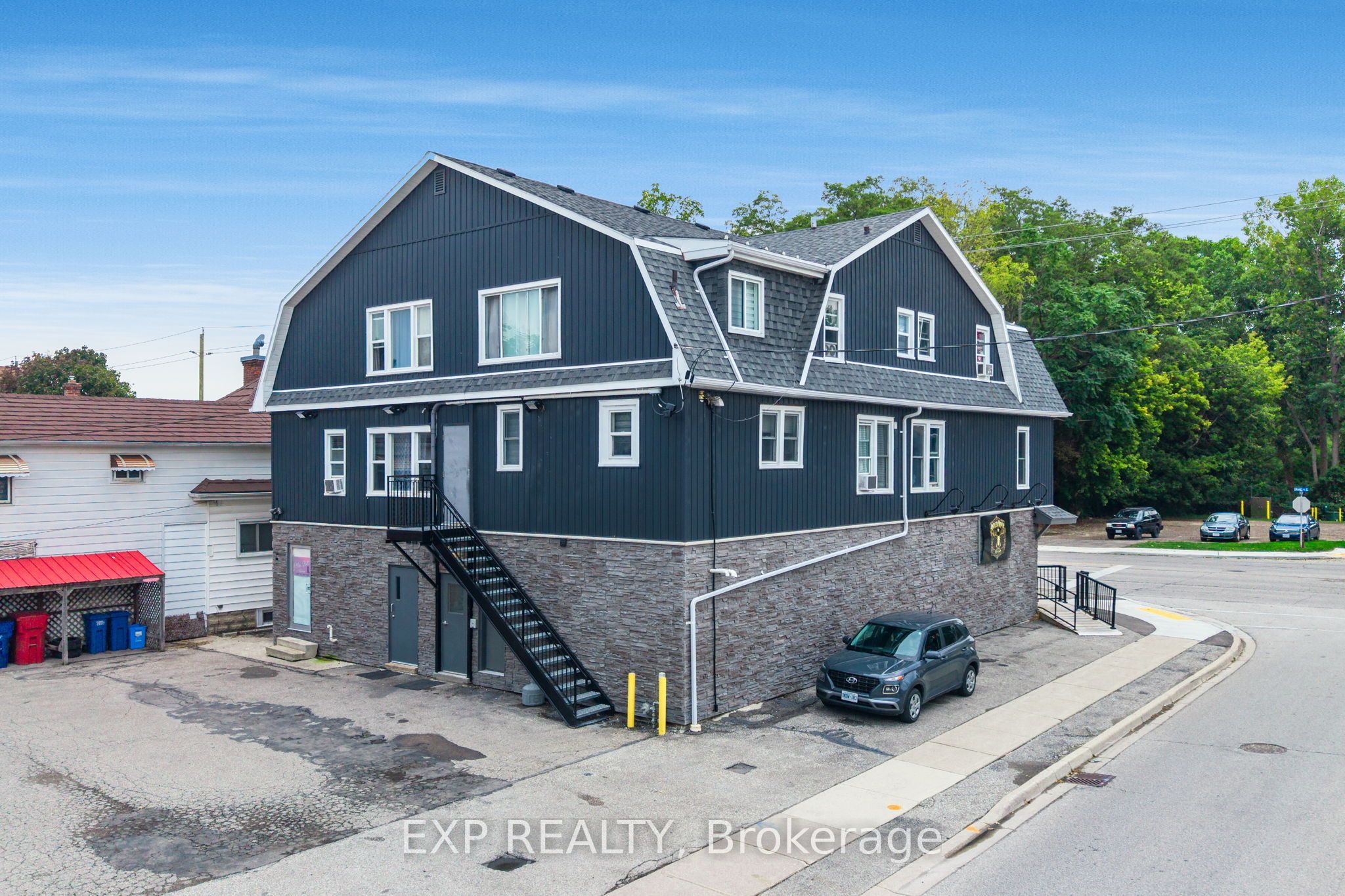 241 Grand Avenue E Property Photo 31