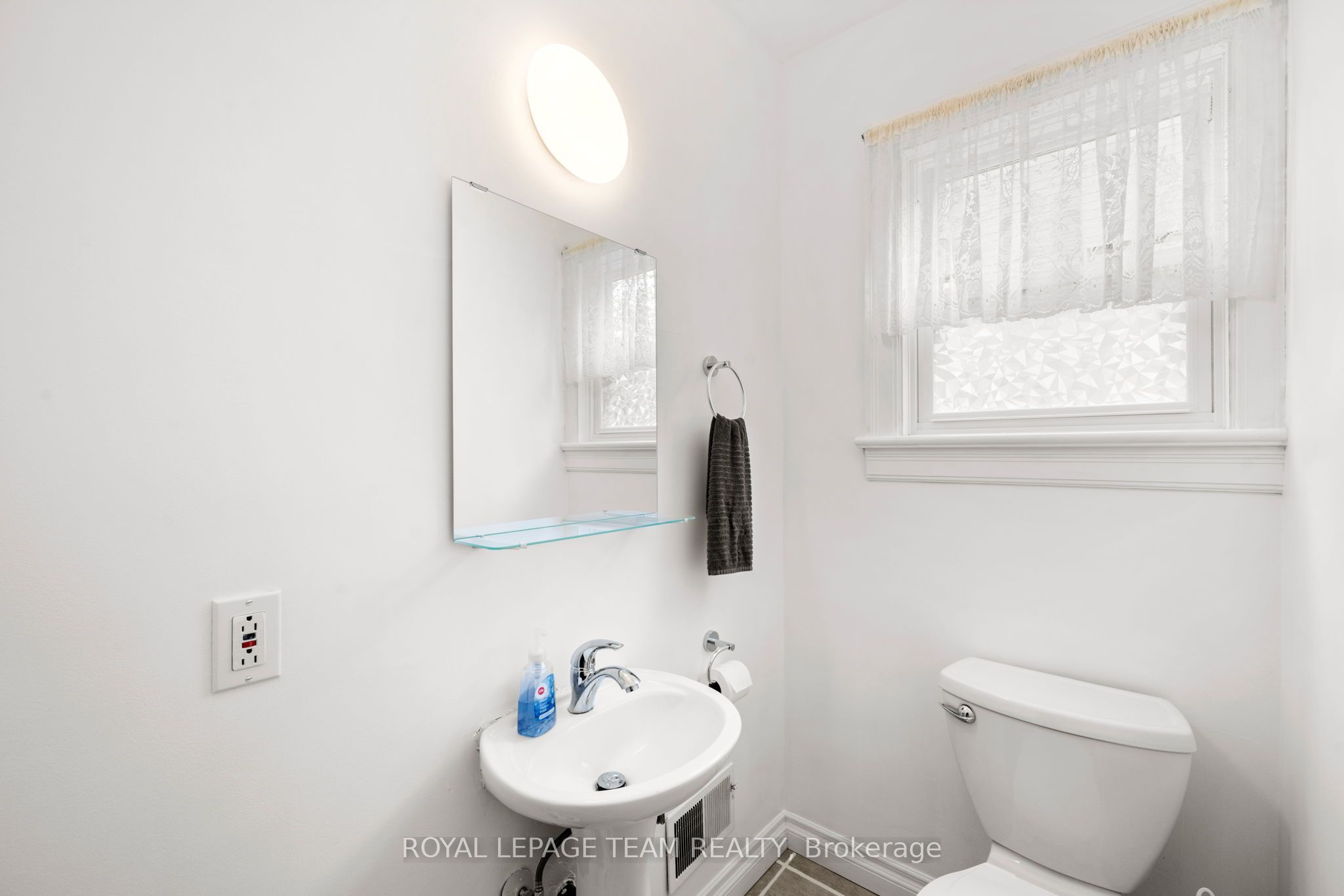 1272 Livingstone Avenue Property Photo 12